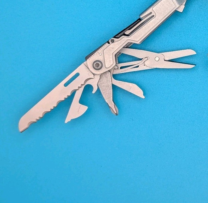 SOG PowerPint Tool Compact Lightweight Silver Multi-Tool!