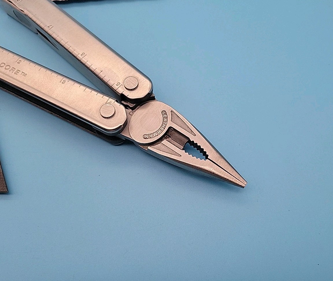 Leatherman Core Multi-Tool – Dated 0206 – Pliers, Knife – Silver – RETIRED