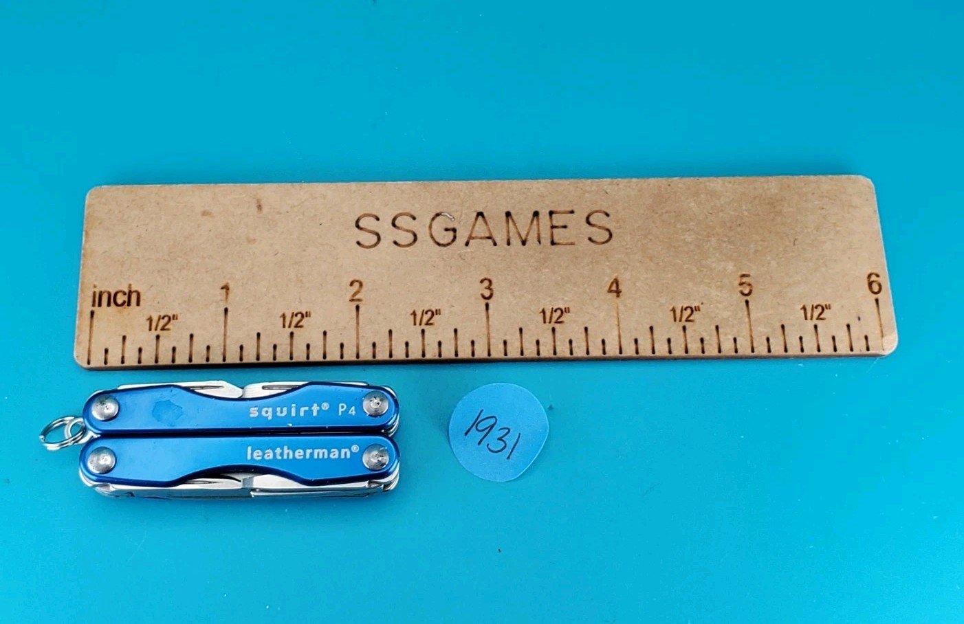 Leatherman Squirt P4 Multi-Tool, Key Ring, Retired, BLUE!