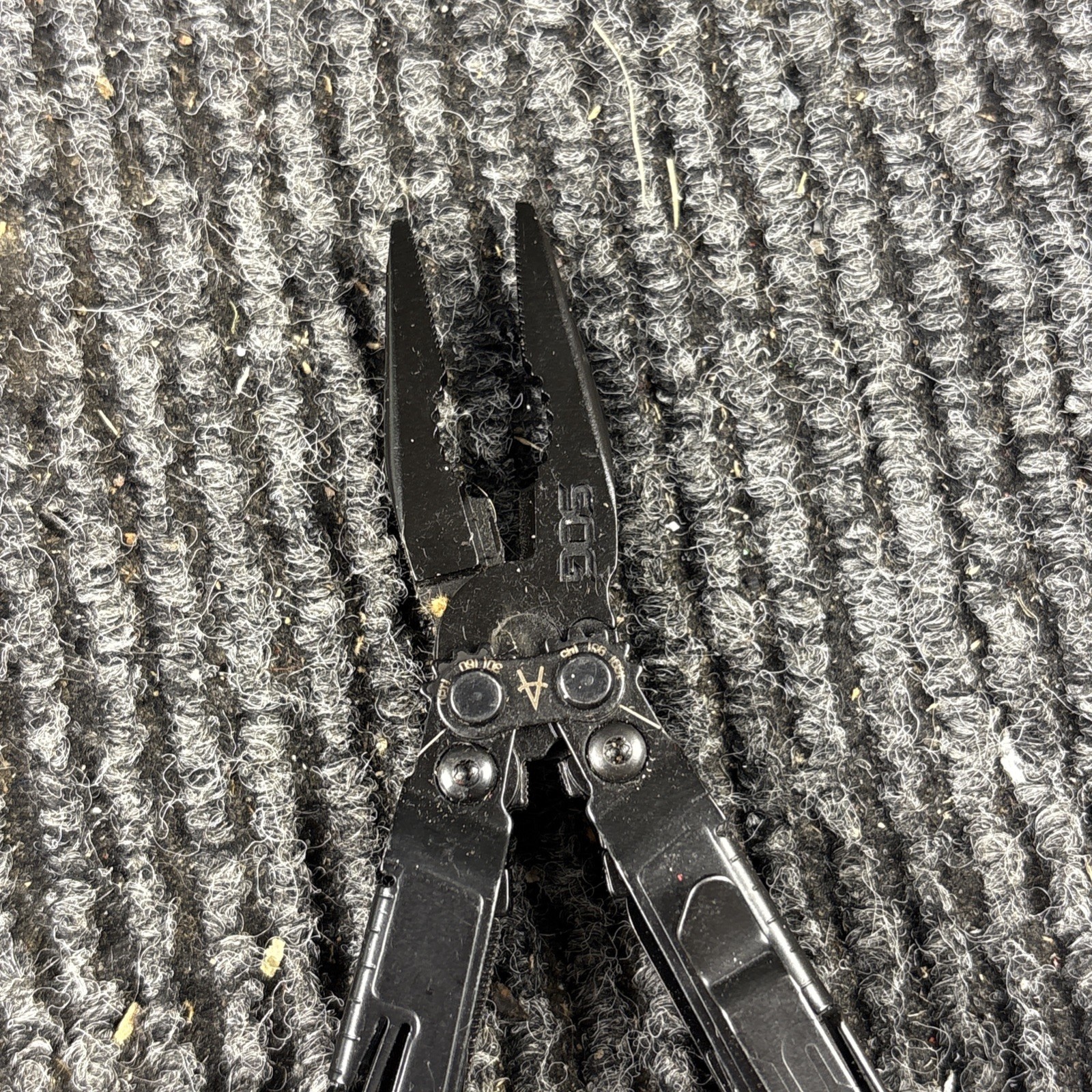 SOG POWER PINT MULTI TOOL PLIERS KNIFE SMALL (412)