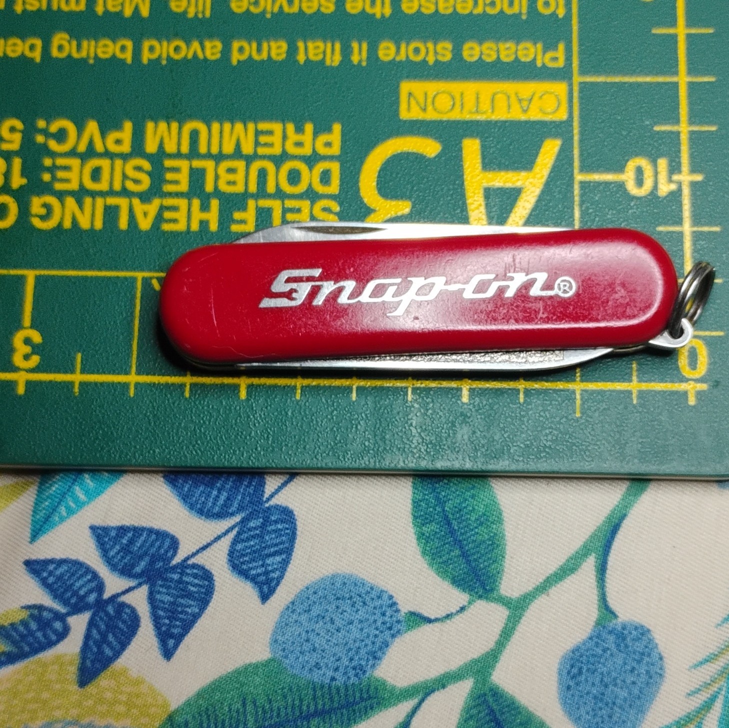 Snap-on Victorinox Pocketknife 2 Tools Knife Nail File SS 1.5in Red Lanyard