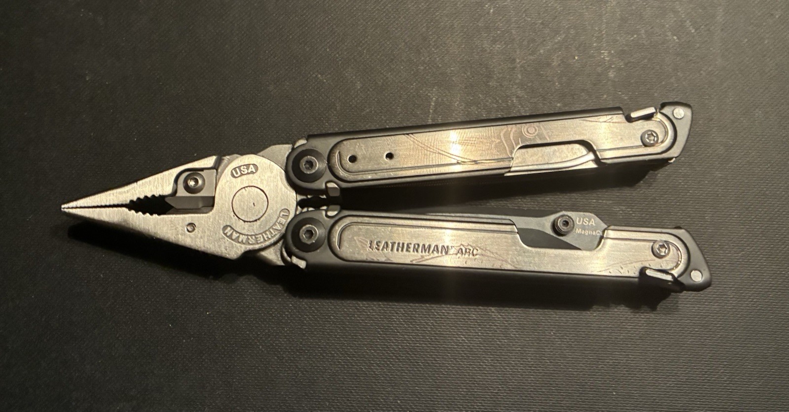 LEATHERMAN CUSTOM ARC MAGNACUT USA MULTI-TOOL