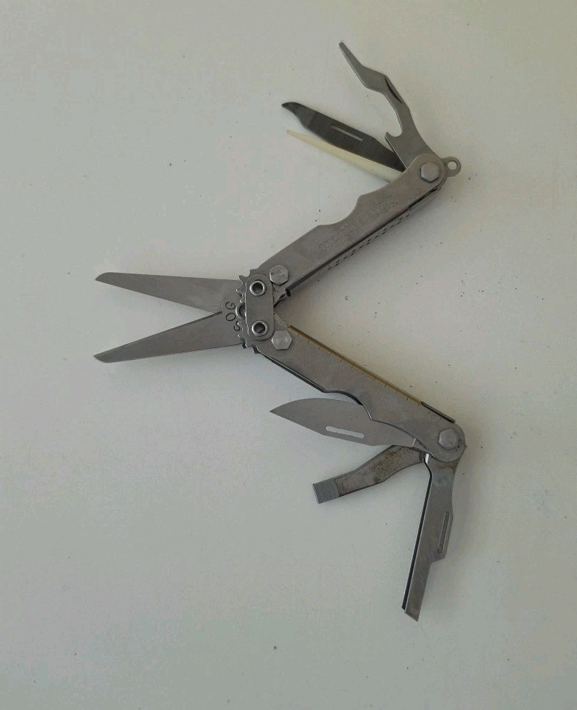 SOG Crosscut Stainless Steel Multi-Tool. 8 Tools Total