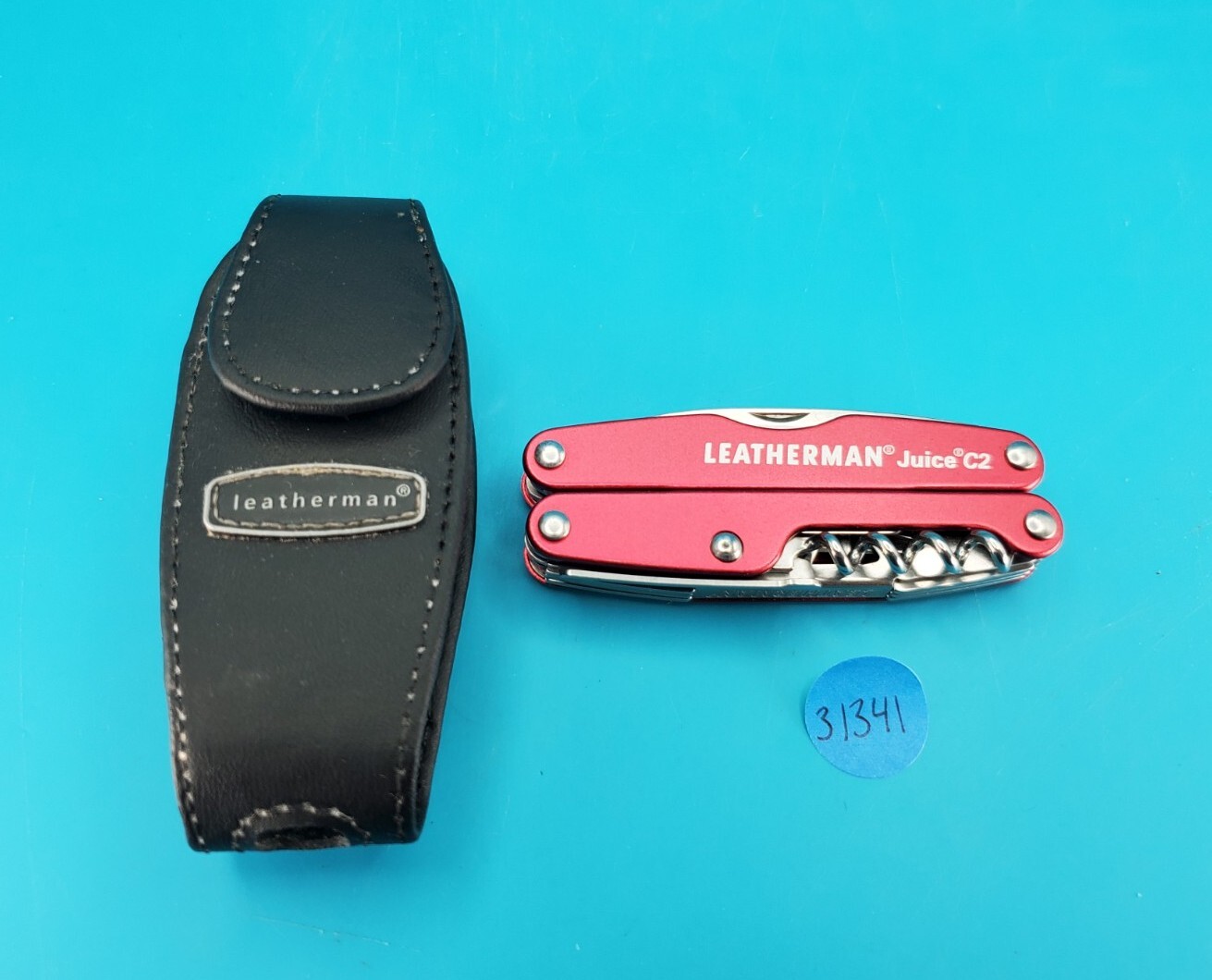 Leatherman Juice C2 Red Multi Tool! RETIRED! MINT! WITH LEATHER SHEATH!