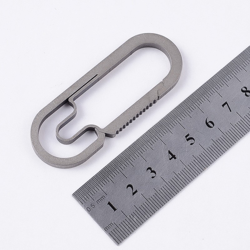Men’s Metal Alloy Key Holder – Simple Carabiner Style Keychain for Car Keys 1Pcs