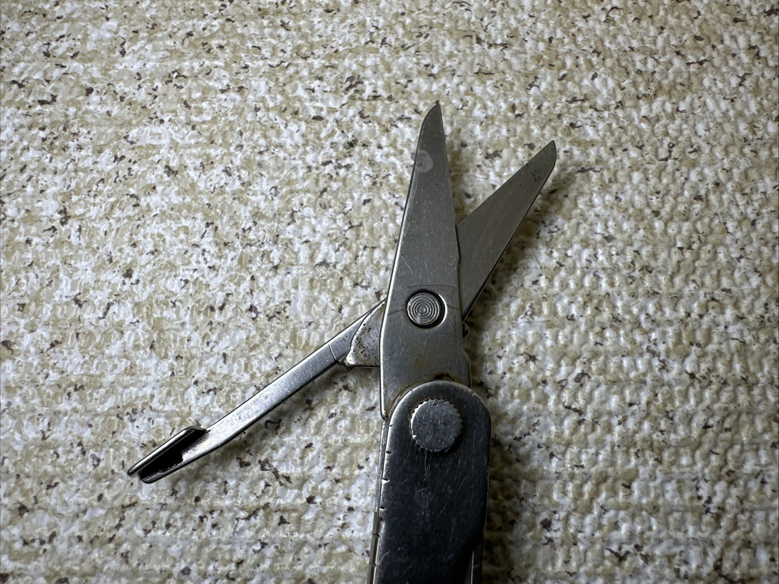 VTG Original Leatherman Multi Tool W/Original Leatherman Sheath “0696” Read Desc
