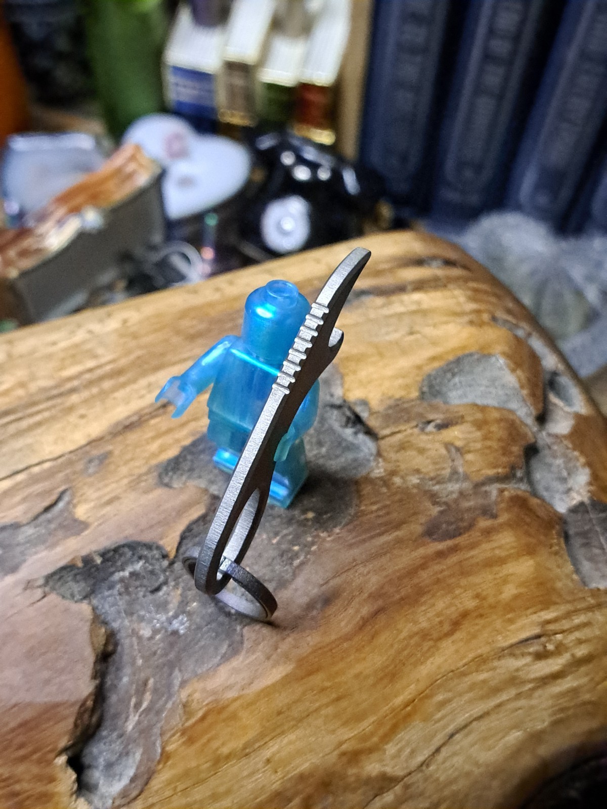 MINIMALIST TITANIUM KEYCHAIN CLAW BOTTLE OPENER