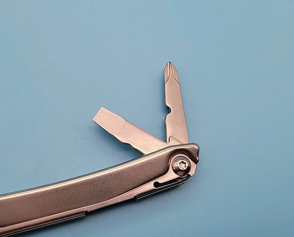 Leatherman Bolster Multi-Tool – Pliers, Knife, File, Screwdrivers, Bottle Opener