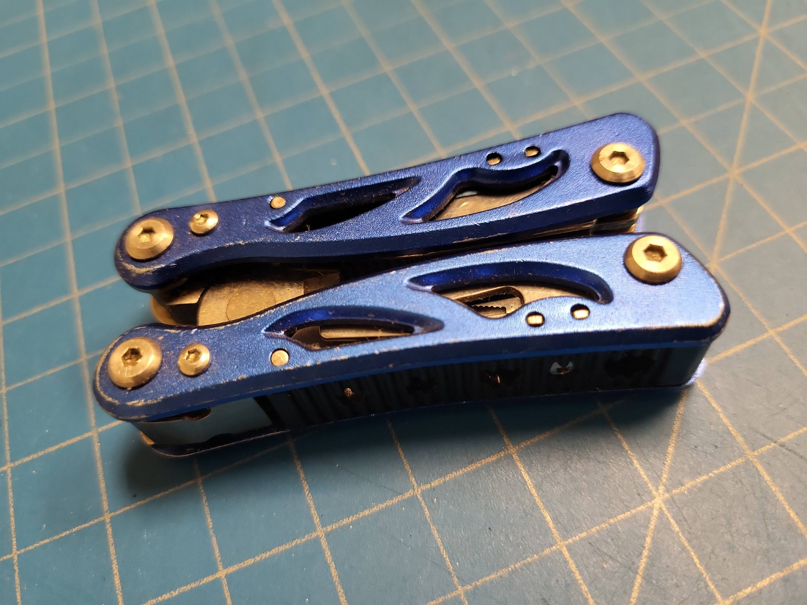 Stanley Blue Pocket Multi-Tool Folding Pliers Knife Saw File Screwdriver EDC Too