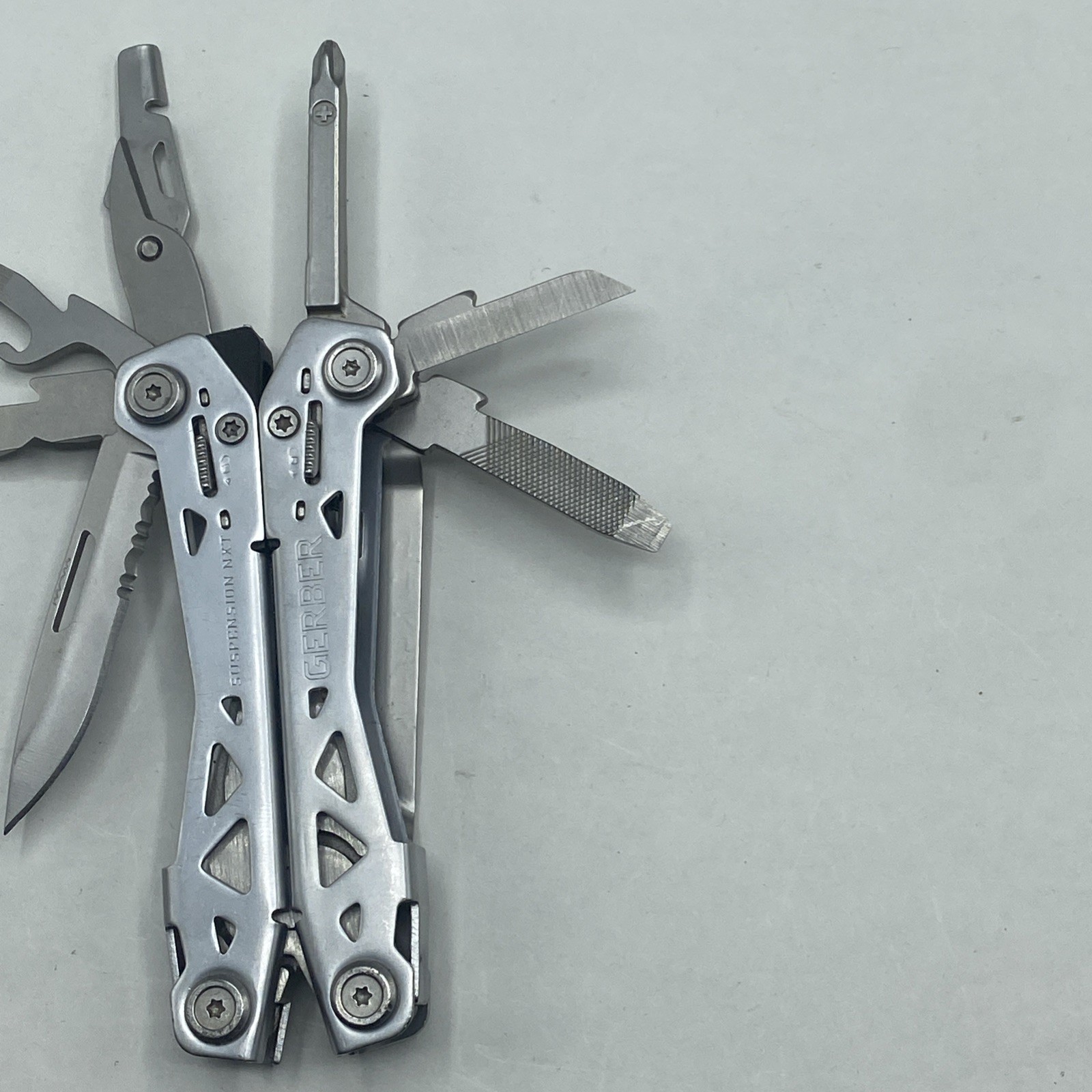 Gerber Suspension NXT & Paraframe I Knife Logo Combo – Silver
