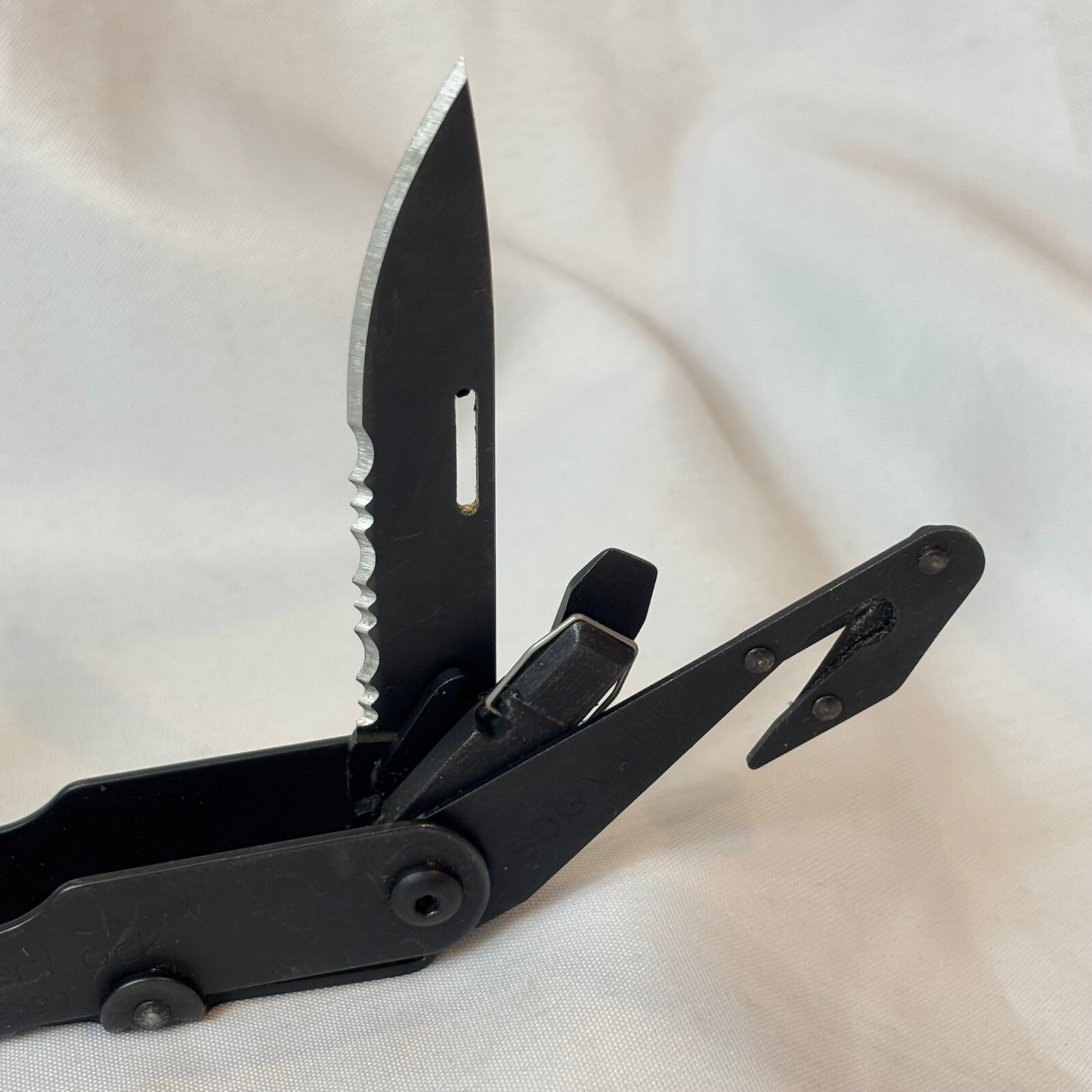 SOG Powerlock Multitool With Sheath