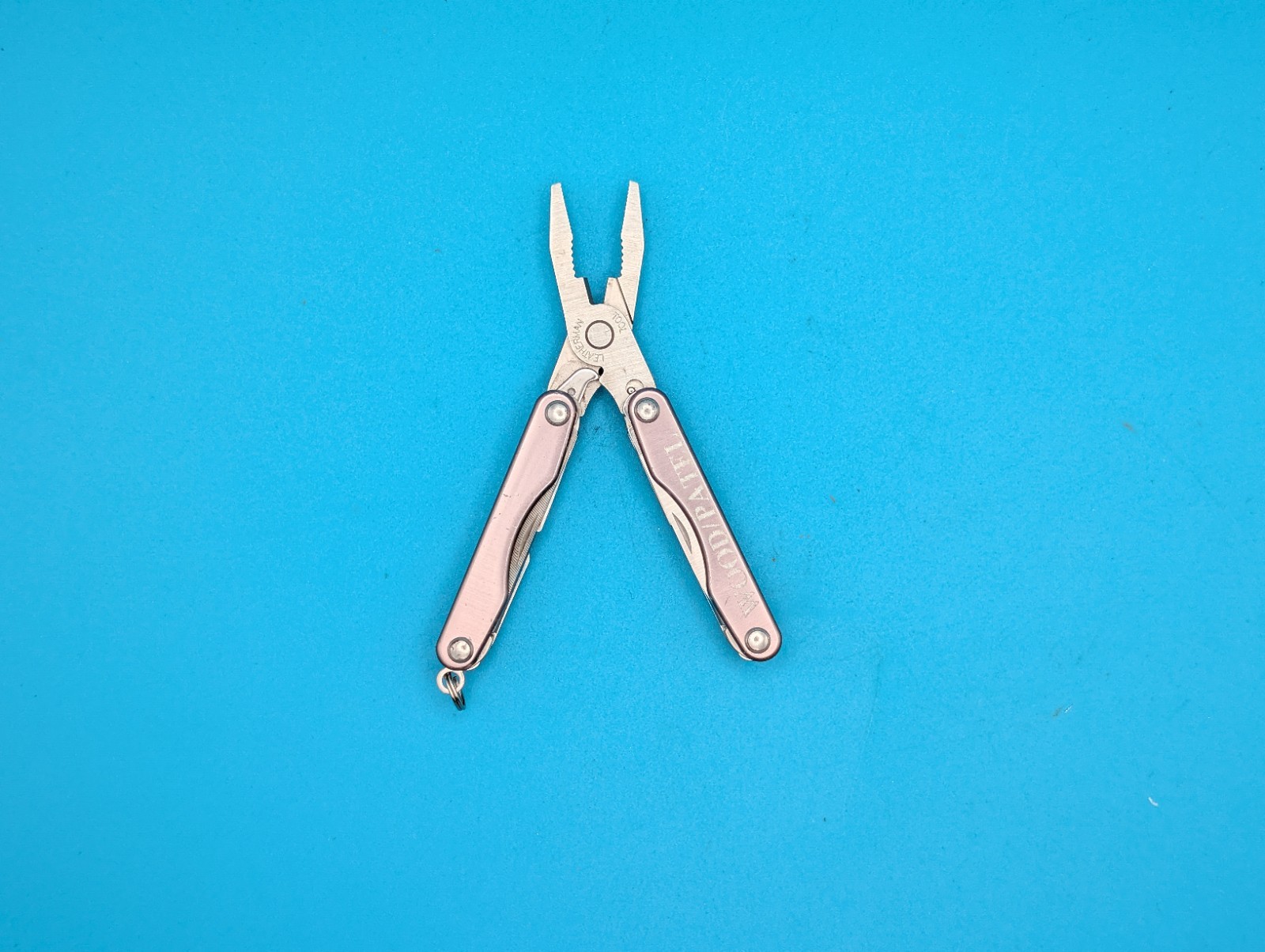 Leatherman Squirt P4 Multi-Tool, Key Ring, Retired, GRAY! *WOOD/PATEL*
