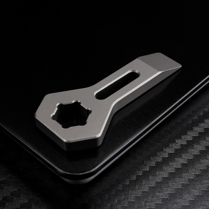Metal Mini Pry Bar Crowbars Hexagonal Wrench Keychain Ideal For Outdoor Activity