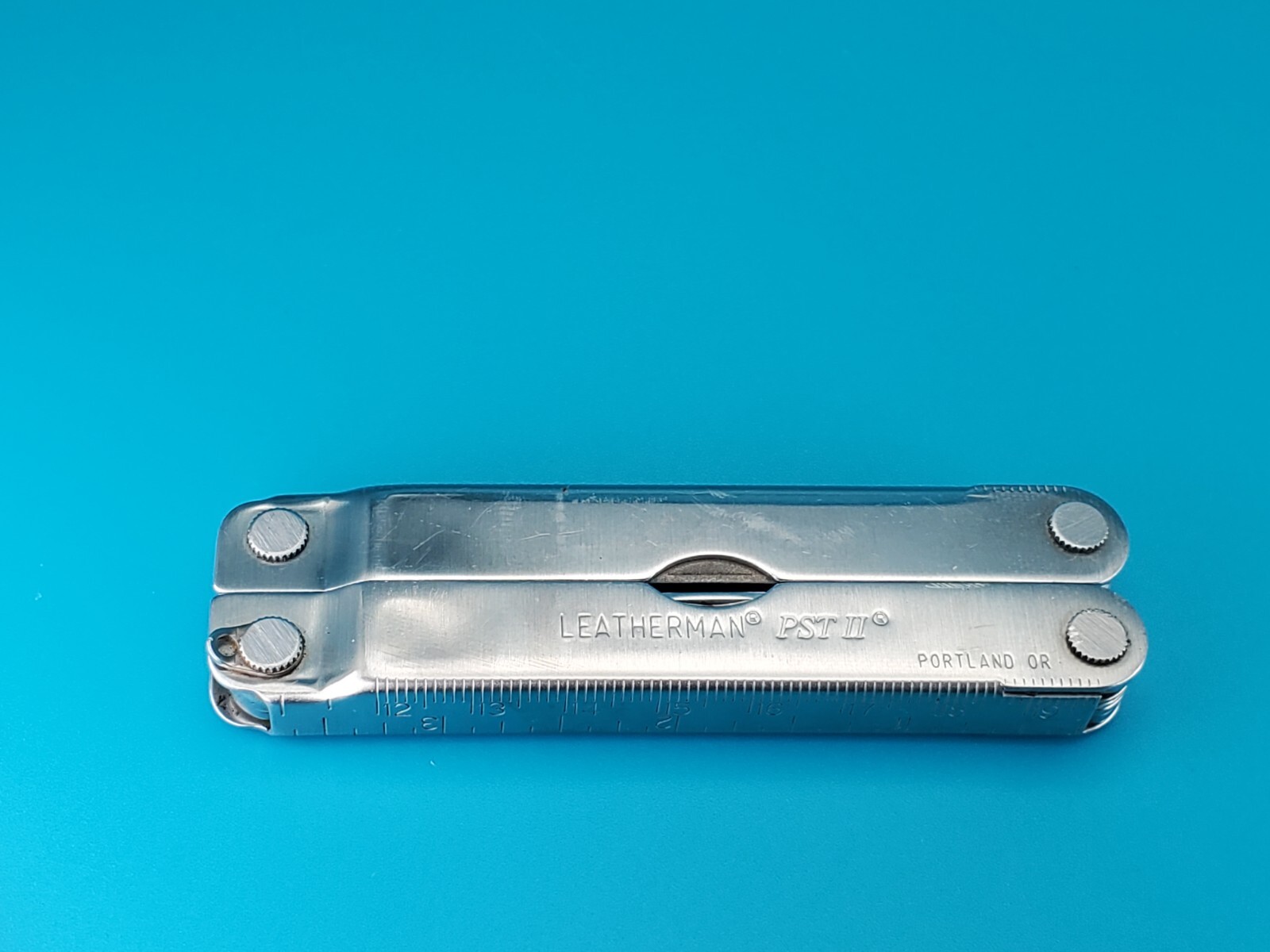 Leatherman PST 2 Multi Tool! 01/01 date stamp! Fast Shipping! With Sheath!