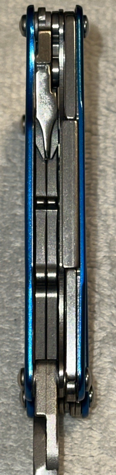 Leatherman Juice S2, Blue, Multi Tool in Gift Tin Box. Brand New!