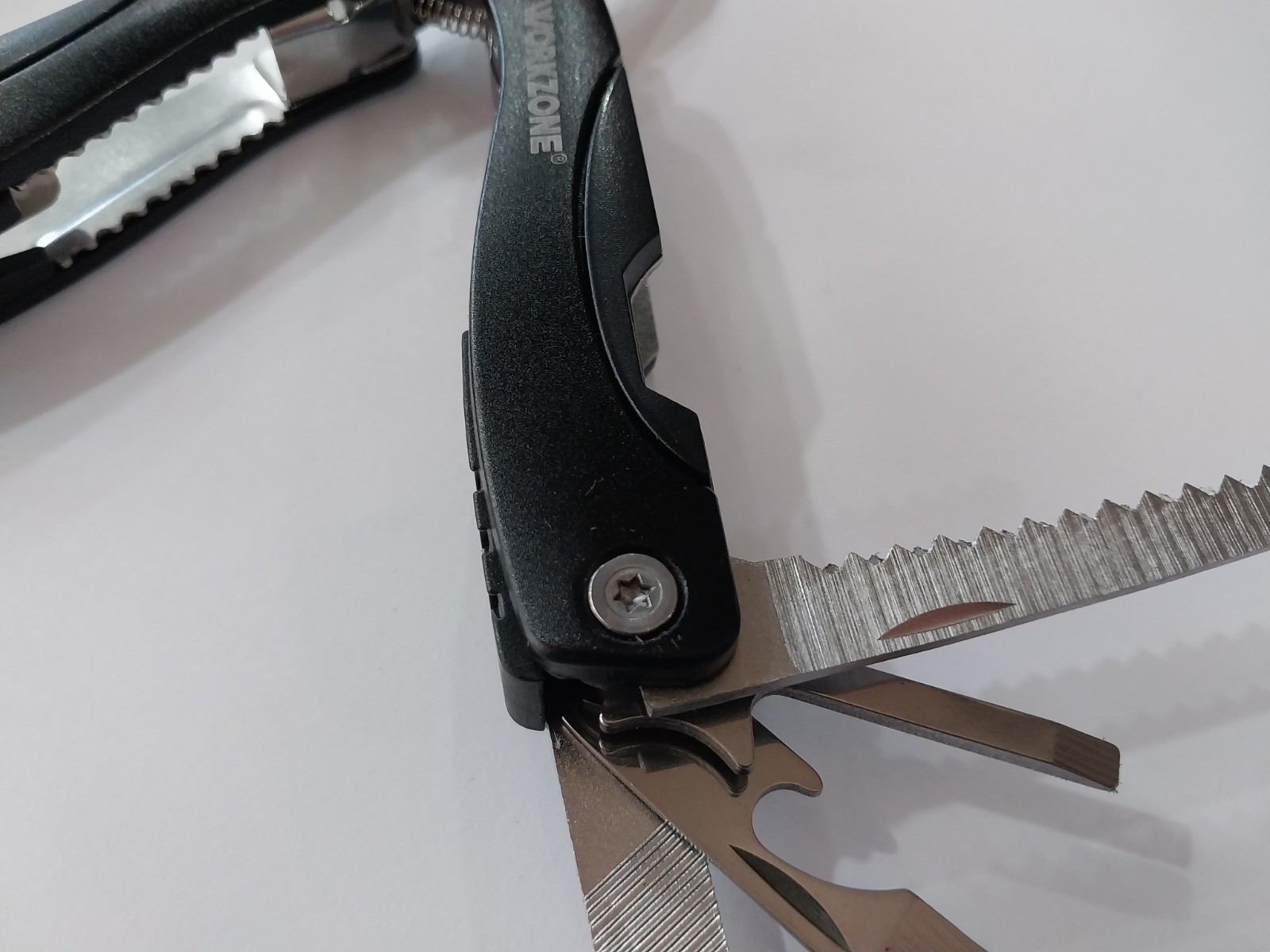 WORKZONE Multi Tool PLIERS IN POUCH