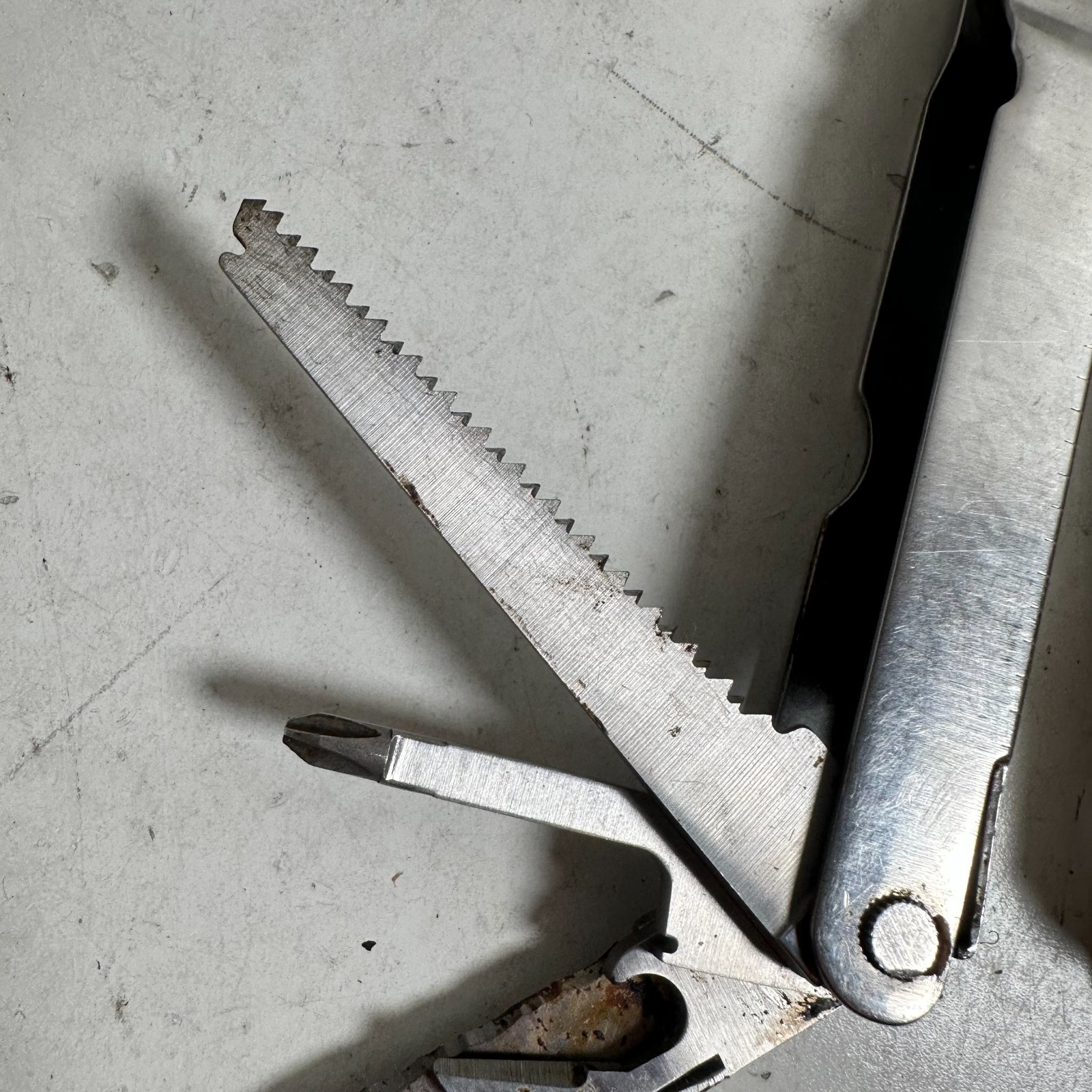 Leatherman Super Tool Silver Compact Plier Outdoor Multi-Tool USA Made