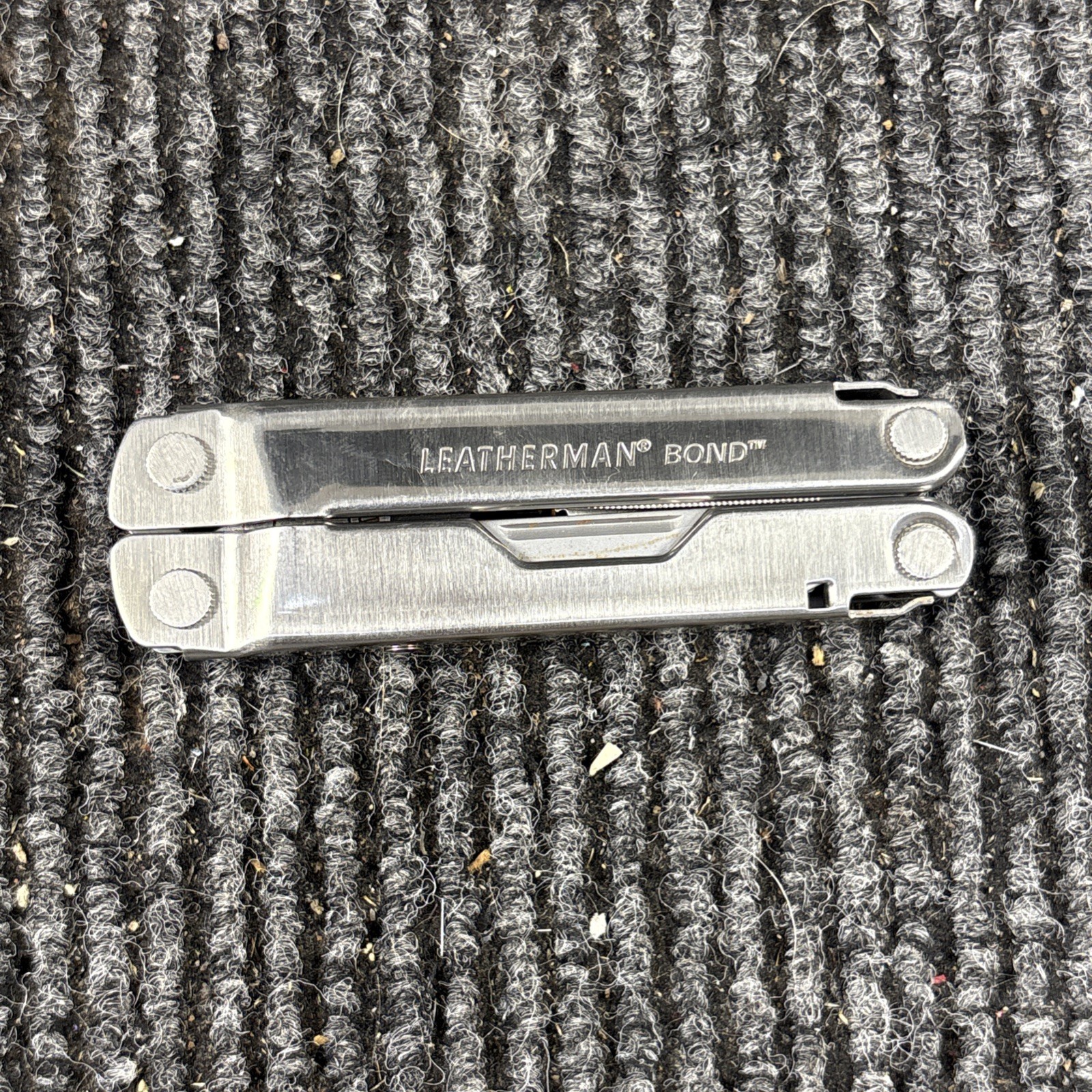 Leatherman Bond Multi-tool Multi Tool Silver Knife File Screwdriver Used (103)