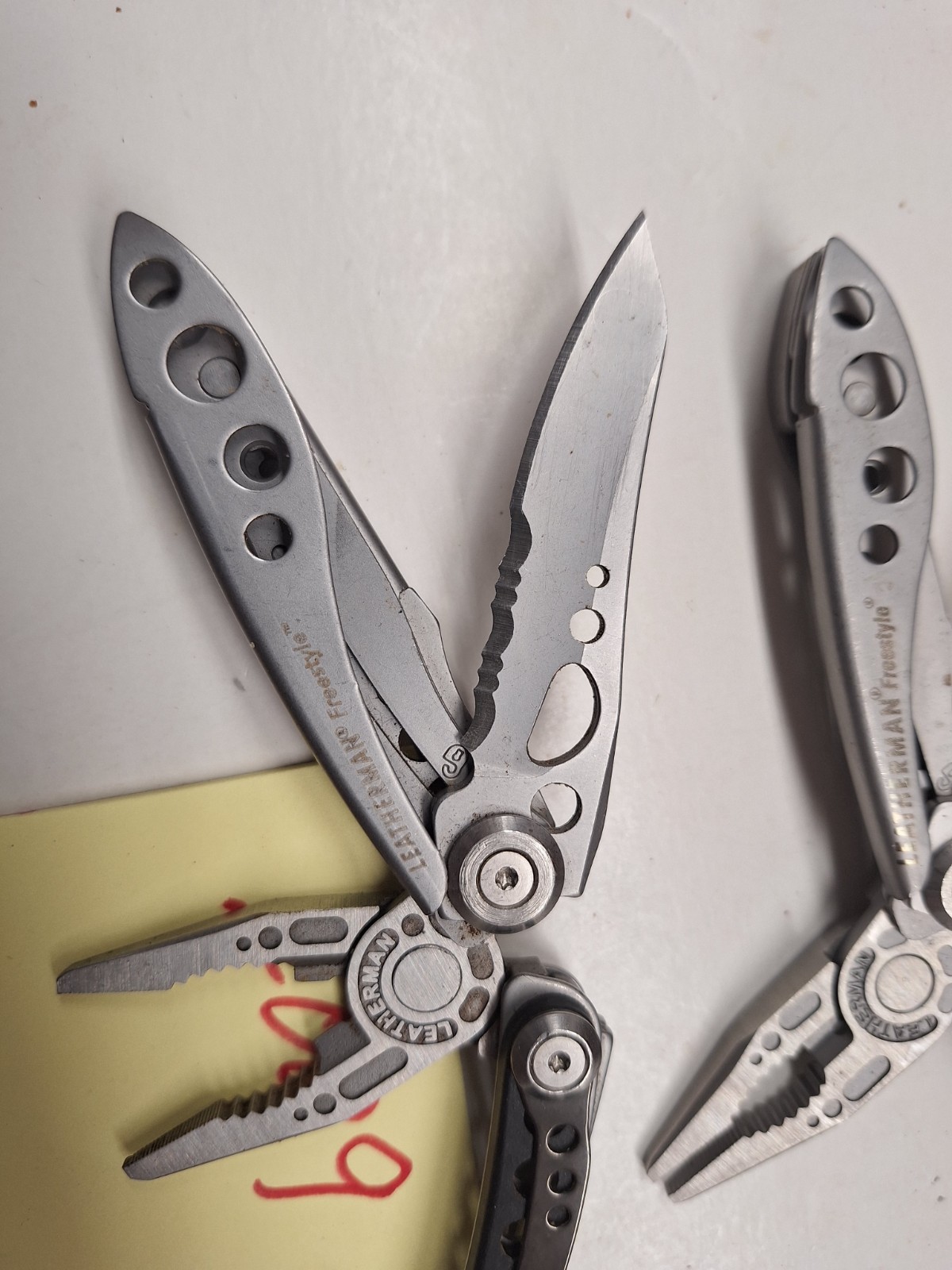 2 LEATHERMAN FREESTYLE Multi Tool Fishing Hunting Camping NICE LOT 2009