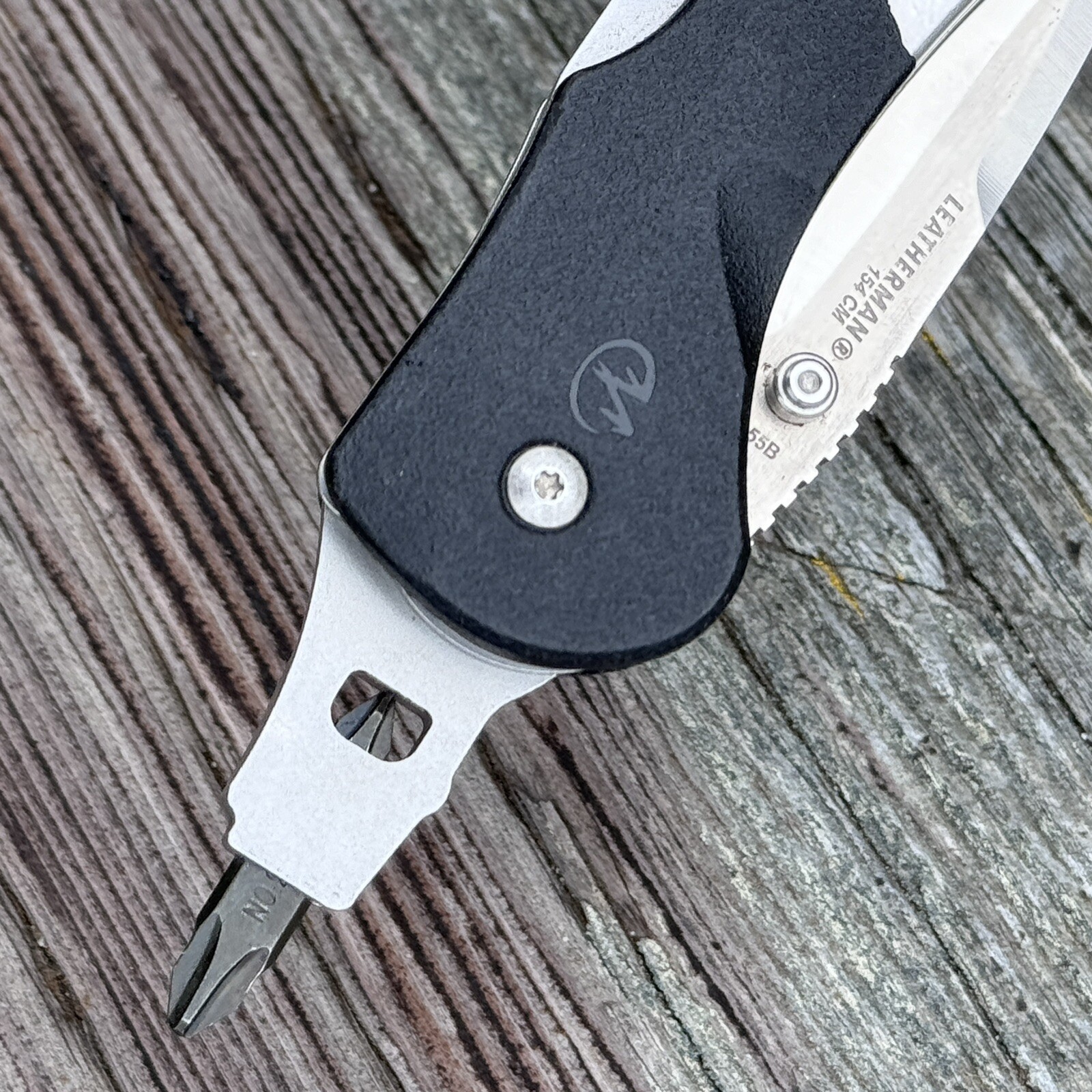 Leatherman E55B multitool (Expanse Series). Premium 154CM Stainless steel
