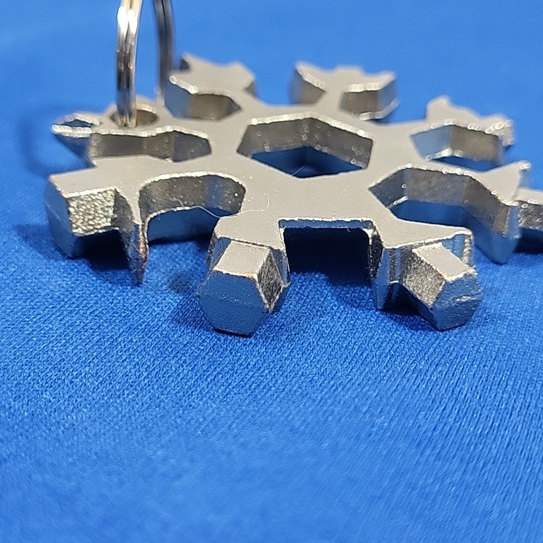 Silver Tone Metal Cutout Snowflake Keychain Multi Tool Snowboarding Screwdrive