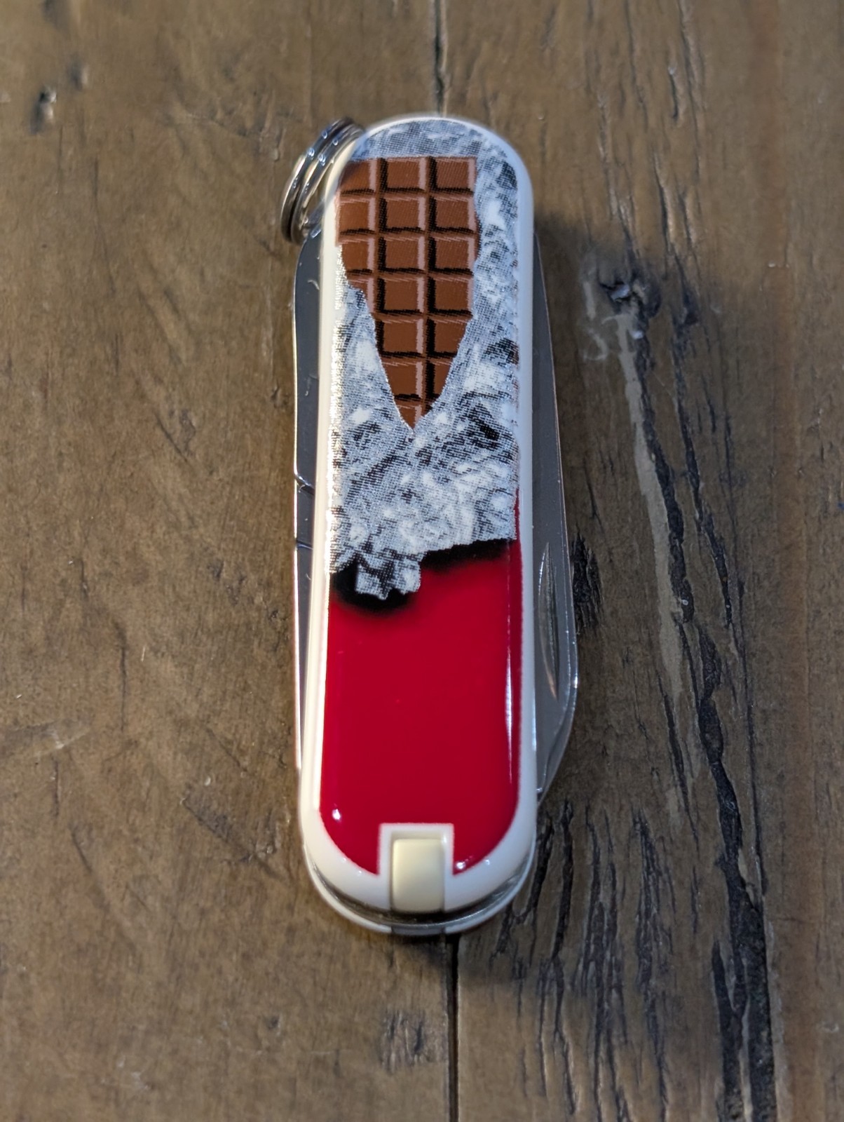 Victorinox – Swiss Chocolate Classic SD 2015 – Swiss Army SAK Multi-Tool – BS-65