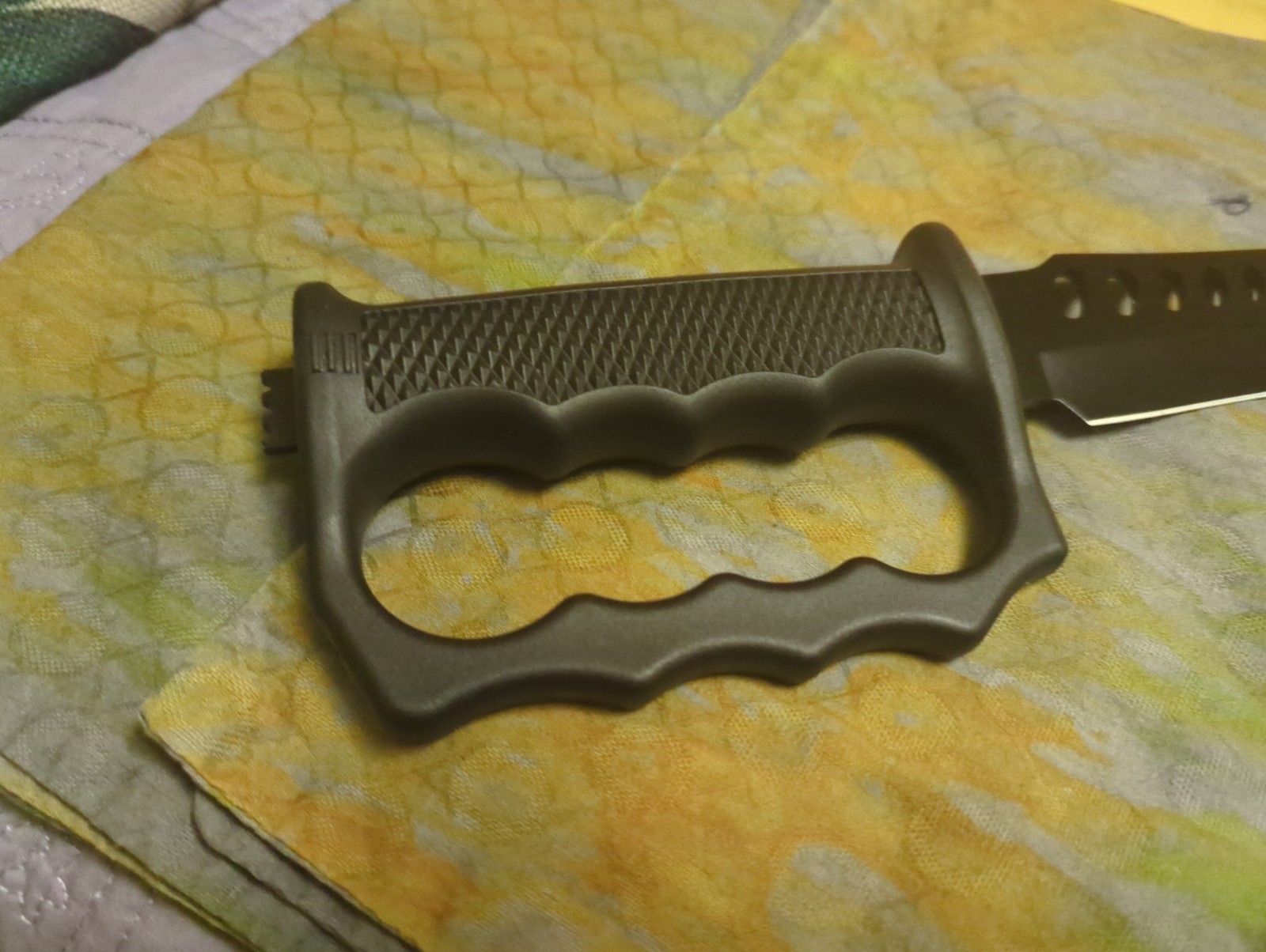 A Plastic Handle Survival Hunting Camping Knife With Fire Starter Glass,KPO17