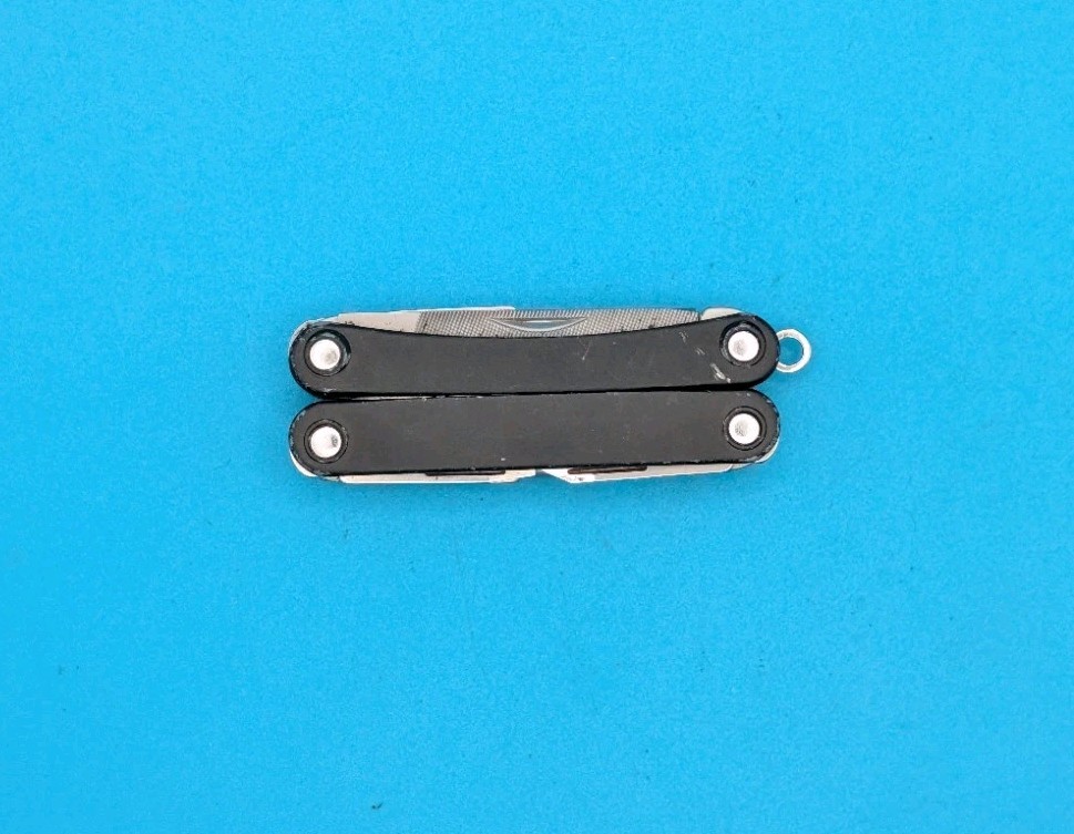Leatherman SQUIRT PS4 Multi-Tool With Pliers Scissors Knife BLACK!