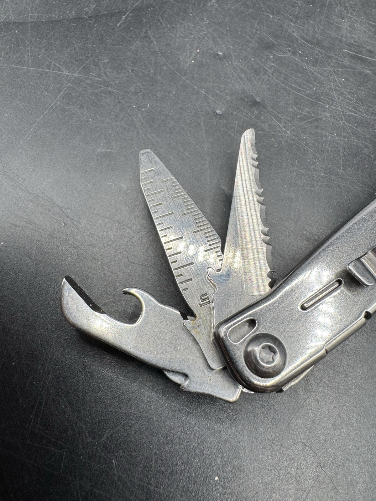 Leatherman Sidekick Stainless Steel Multi Tool – Silver With Case
