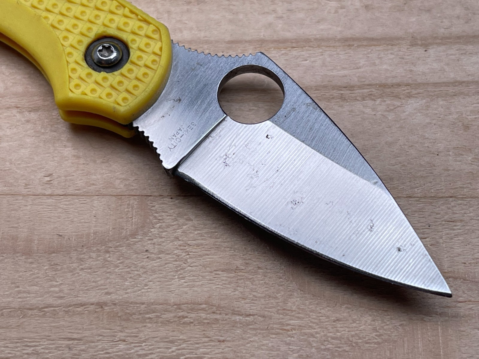Spyderco Dragonfly Salt H1 Yellow Plain Edge Blade Folding Pocket Knife