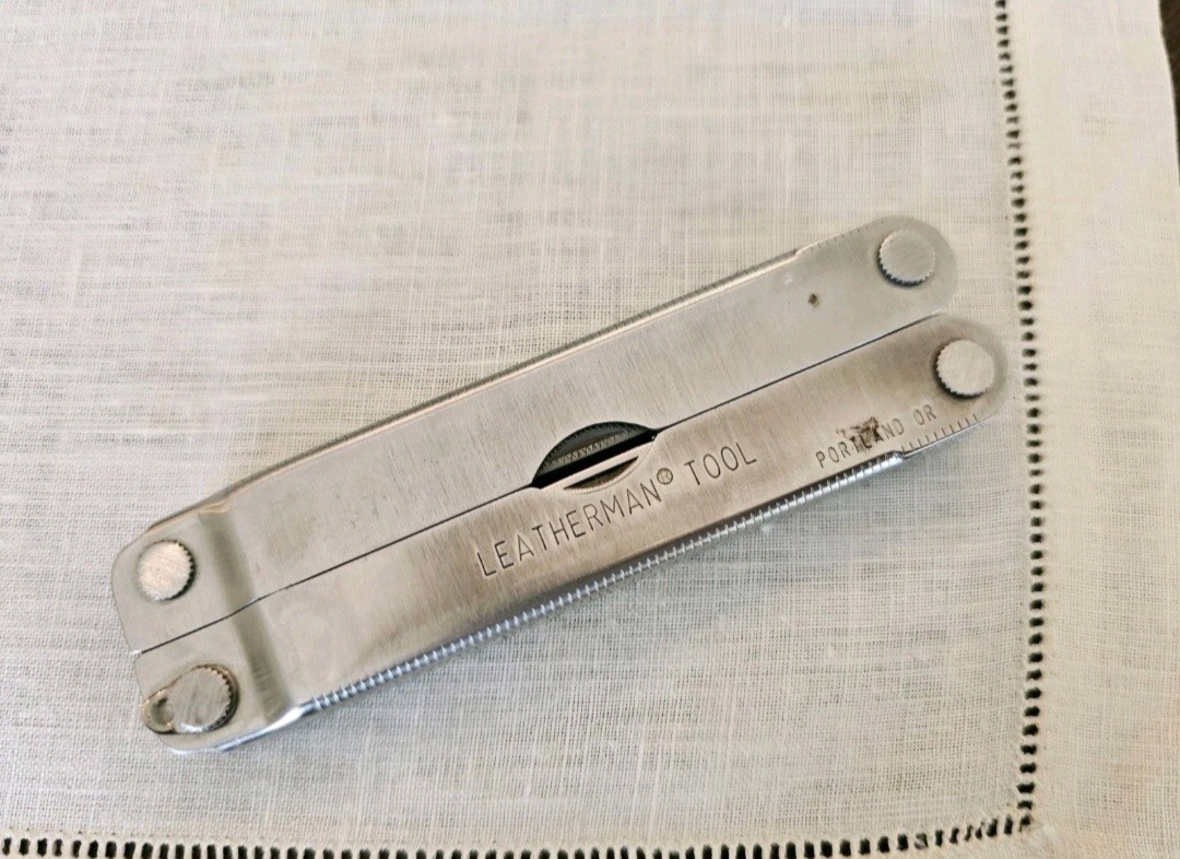 Vintage Leatherman PST Stainless Pocket Survival Multi-Tool Knife Pliers 03/02