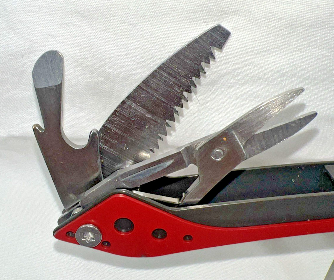 Cabela’s Multitool Red Pliers Screwdriver Knife Utility Pocket Tool Folded 3″