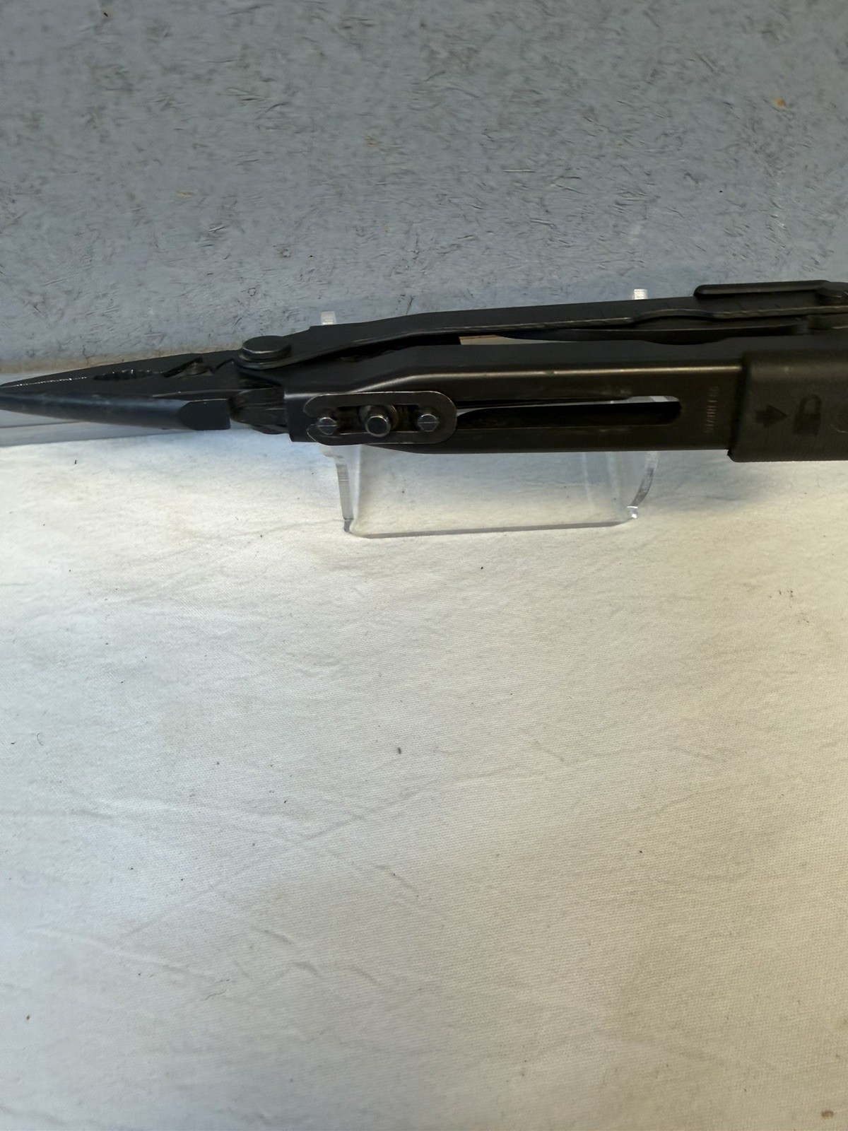 Gerber Multi-Tool / Black Oxide / Knife, File, Pliers, Bottle Opener, More / USA