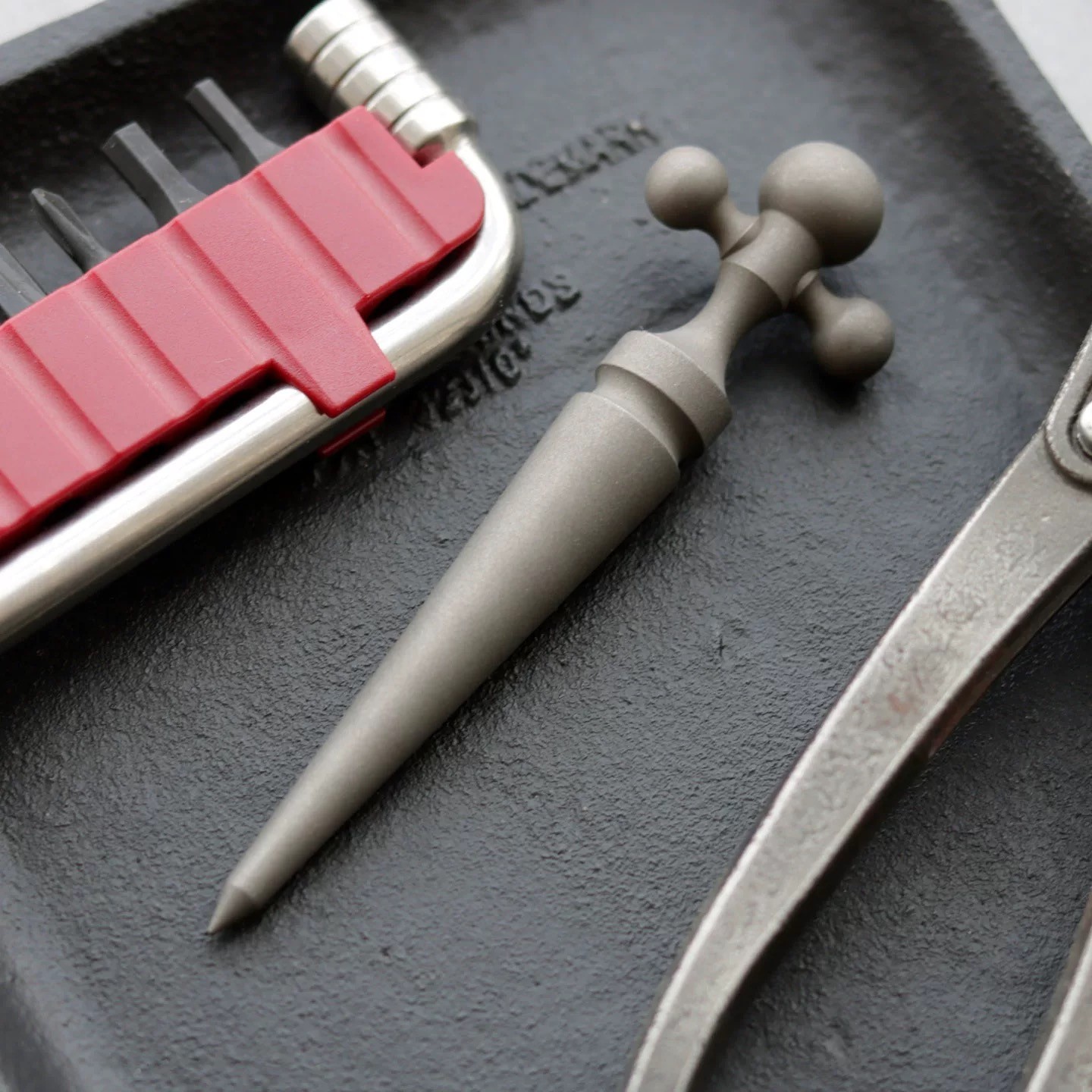 EDC TC4 Titanium Pry Bar Crowbar Mini Outdoor Multi Tool Cool stick cross stick