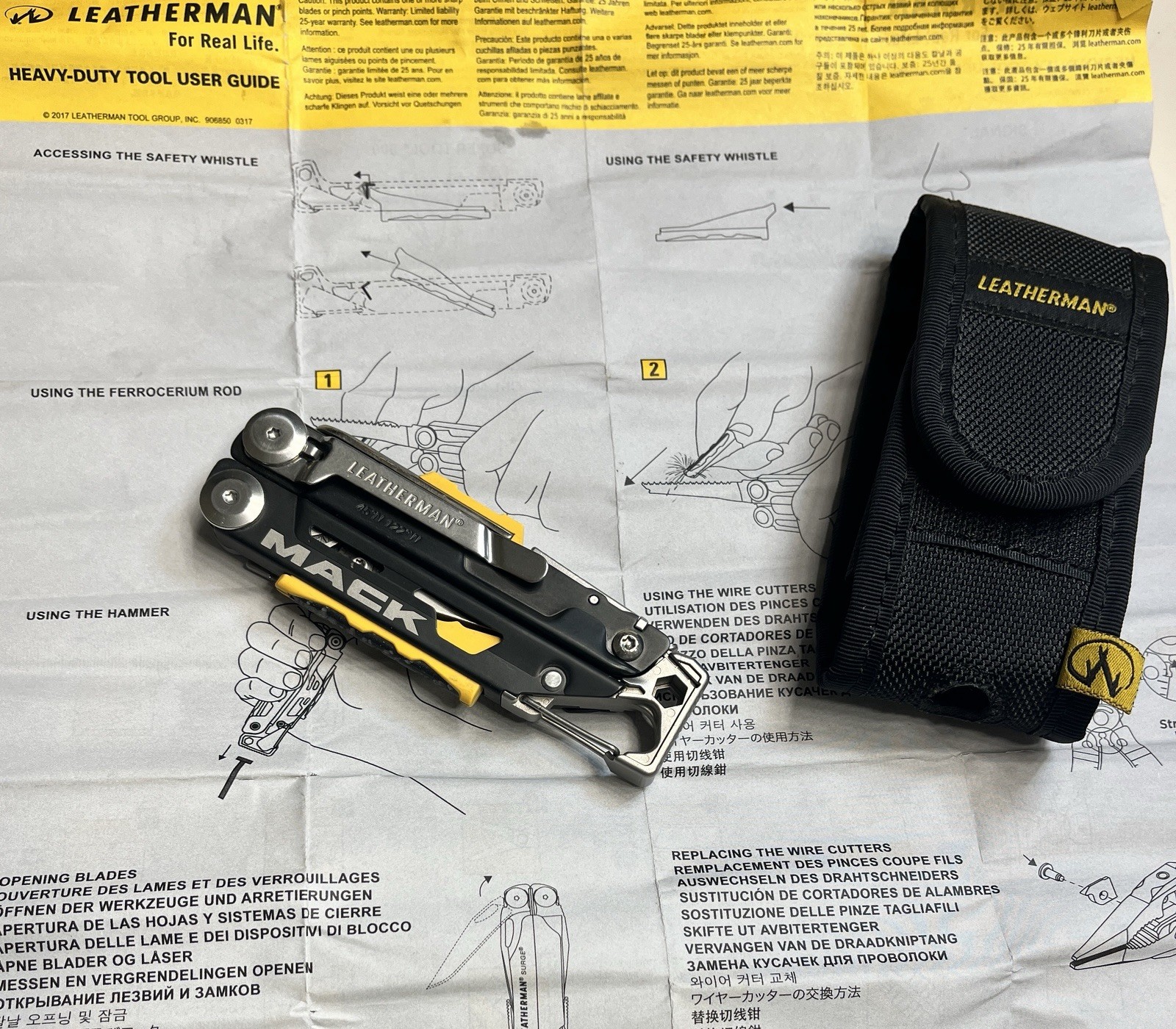 Leatherman Signal 19-in-1 Multi-Tool Stainless Steel Pre-owned Ex Condition!