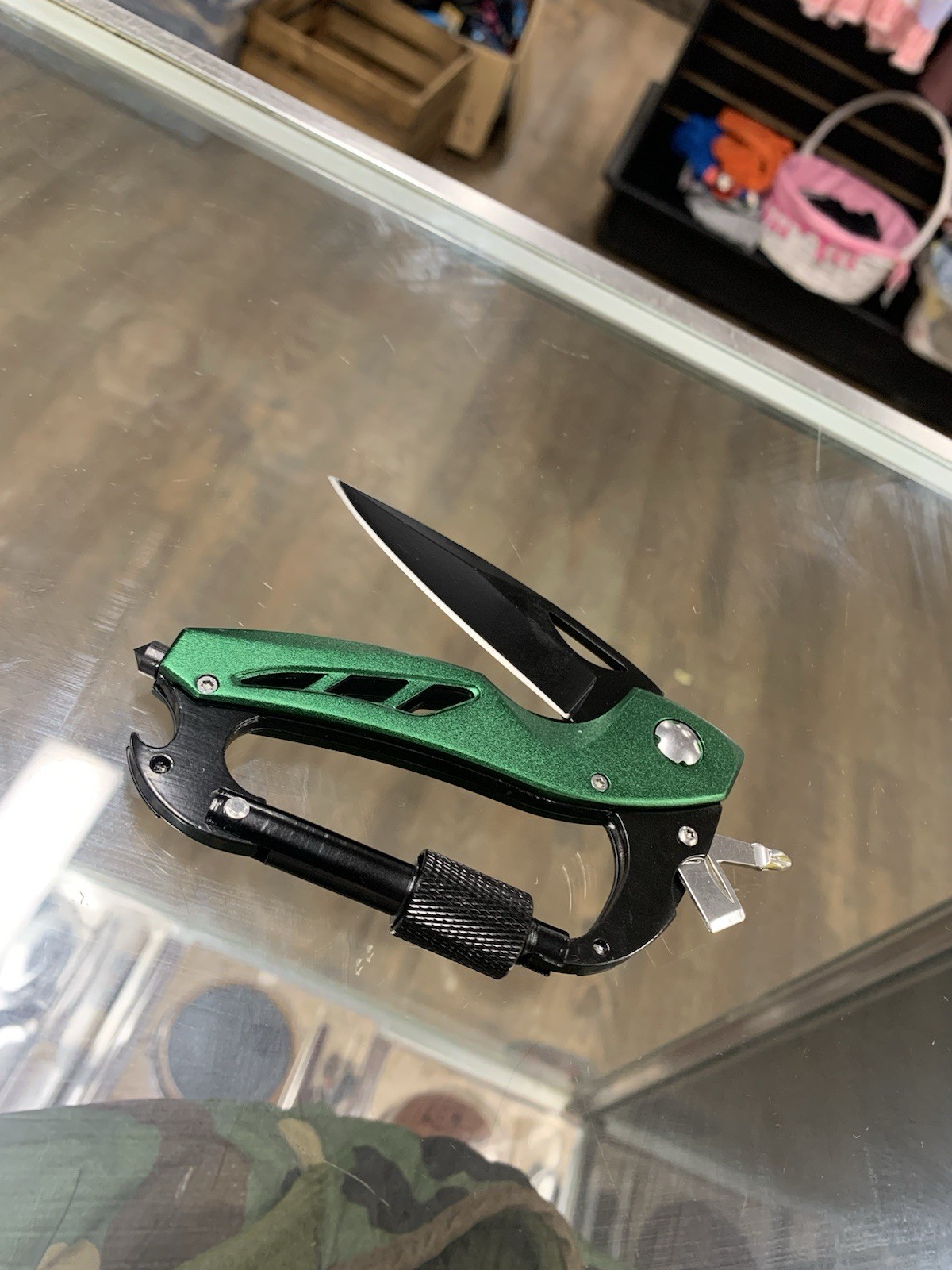 6 IN 1 Multitool Carabiner Outdoor Survival Multi Tool