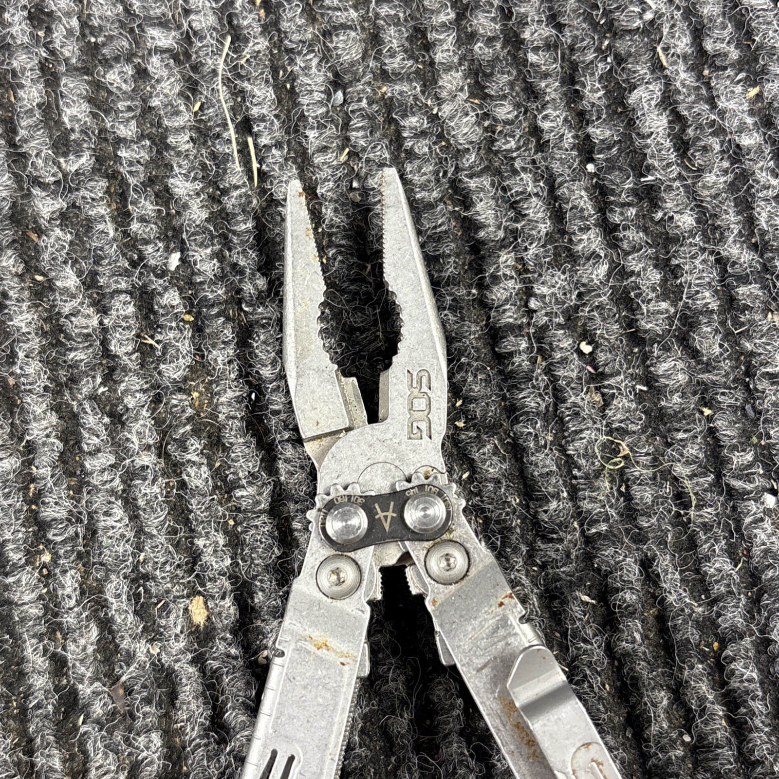 SOG POWER PINT MULTI TOOL PLIERS KNIFE SMALL (409)