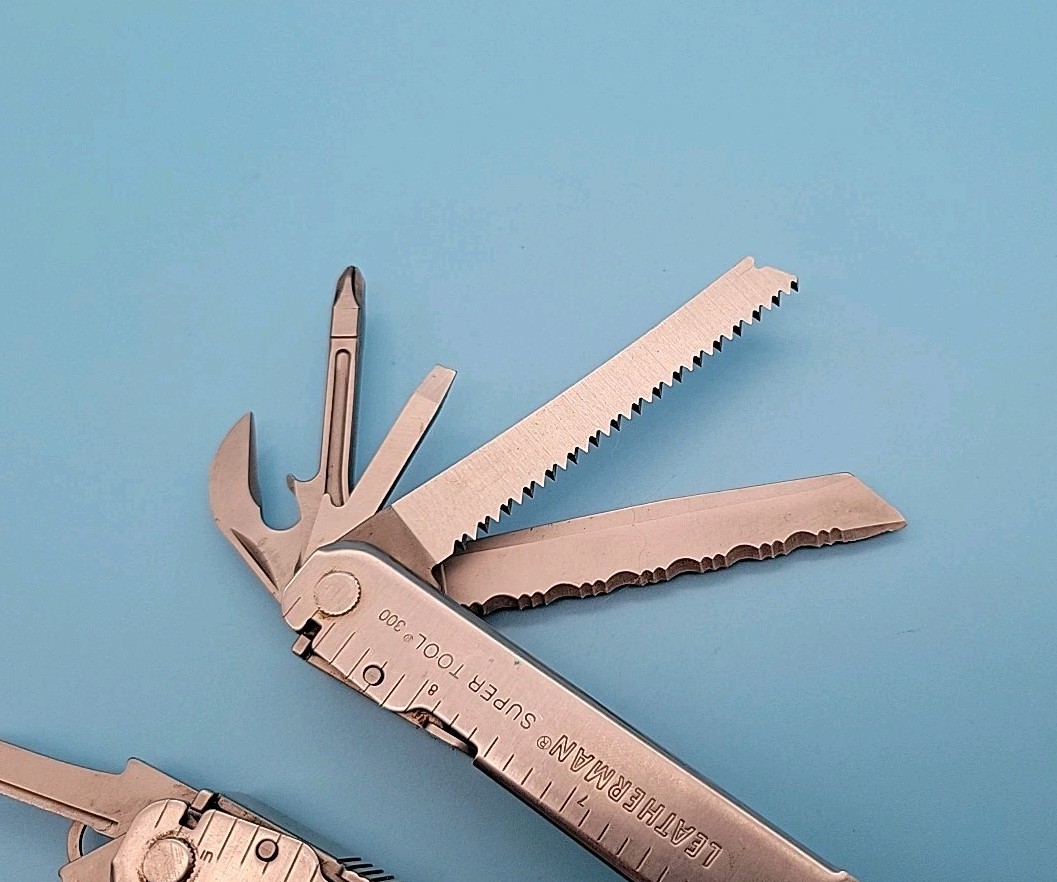 Leatherman Super Tool 300 Multi-Tool – Dated 1011 – Pliers, Knife, Saw, File