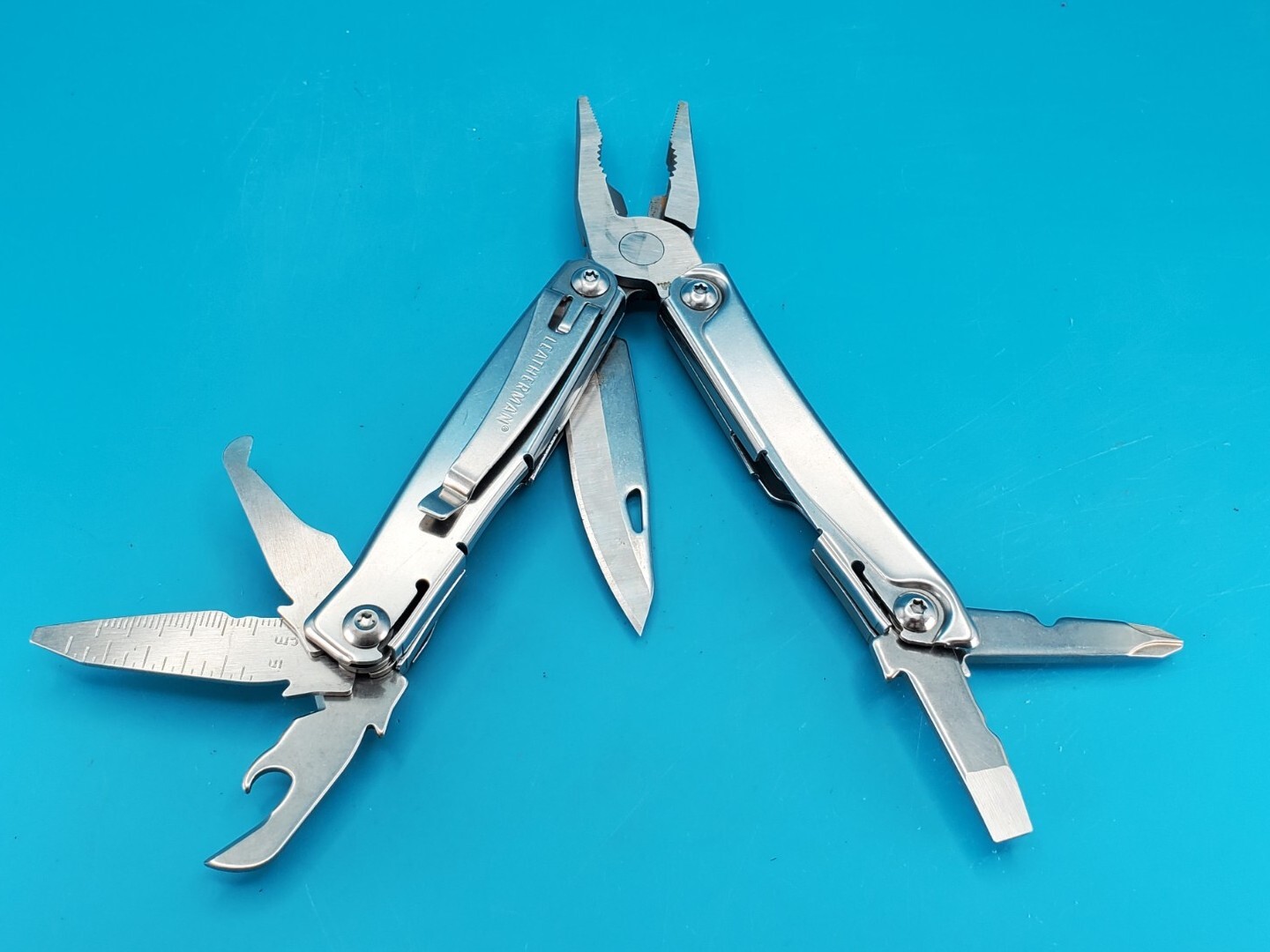 Leatherman Rev 3.8″ Multi-Tool, Stainless!
