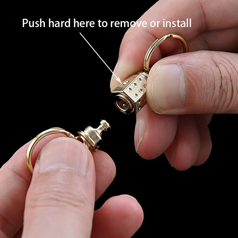 2pcs Solid Brass Quick Release Keychain Portable Car Backpack Key Chain EDC Tool
