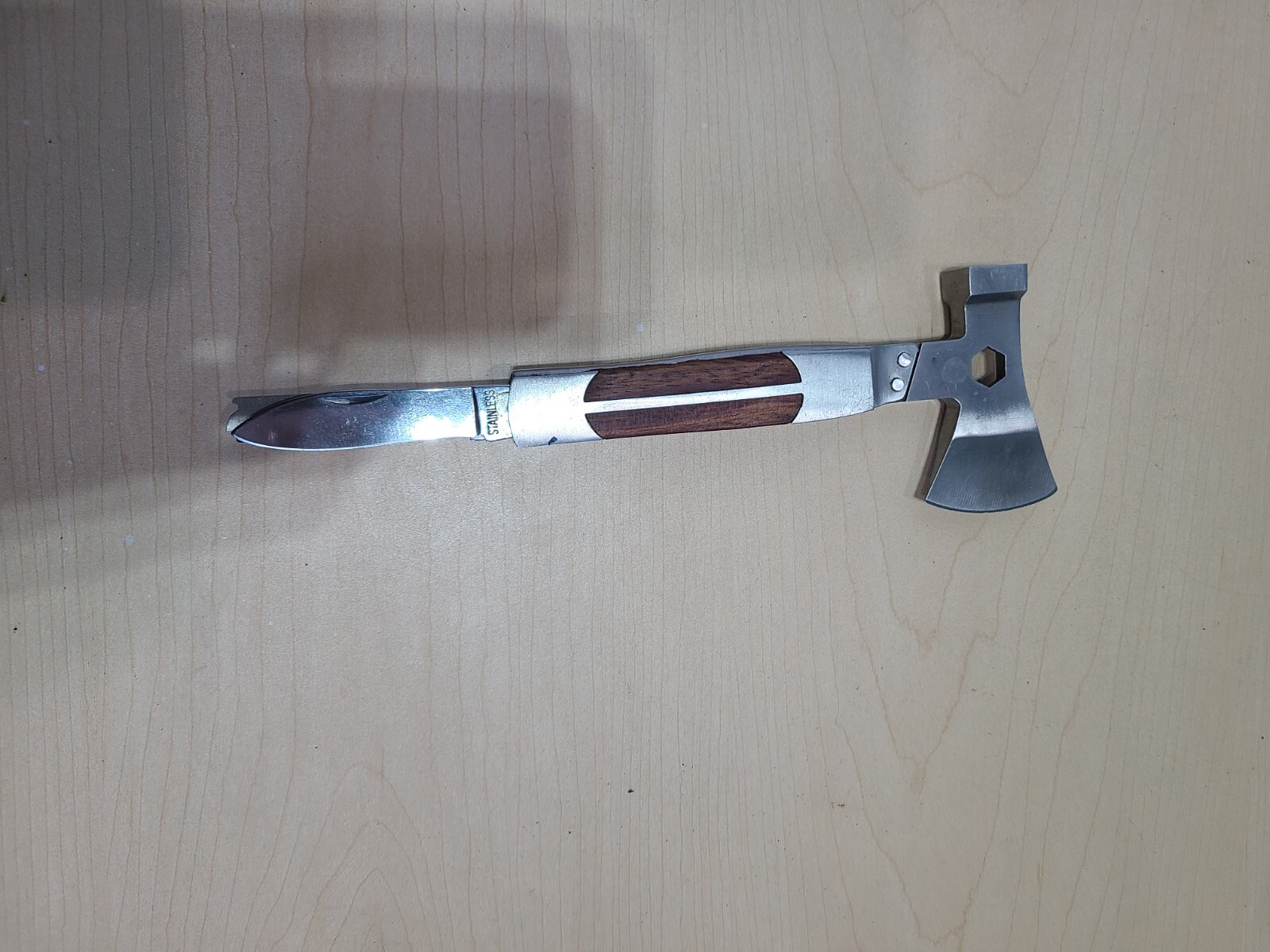 Sheffield Camper Axe-Head Multi Tool, Axe, Hammer, Screwdriver, etc…