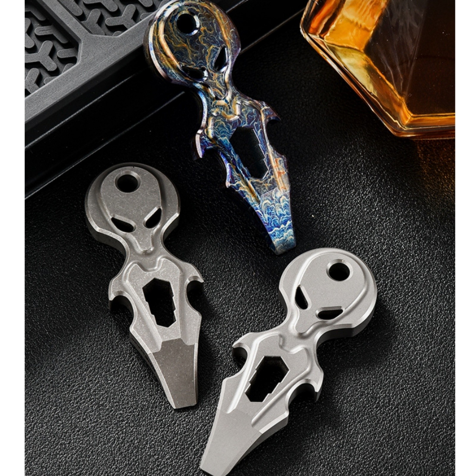 Titanium Alloy EDC Alien Shape Outdoor Multi-Tool Mini Pry Bar Lightweight