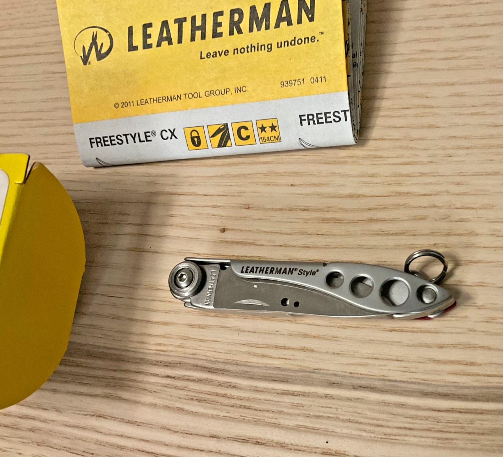 NIB Leatherman Style Rare Retired Discontinued Multi Tool Collectible – Red