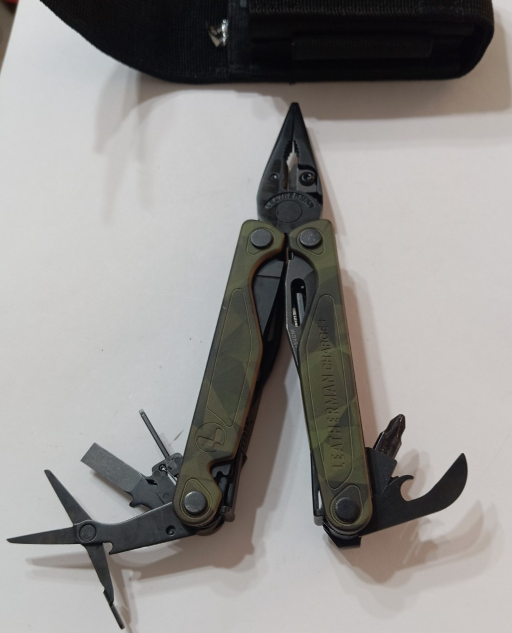 🔥🔥🔥 Leatherman Charge 2018 Forest Camo Retired Limited Edition Very Rare