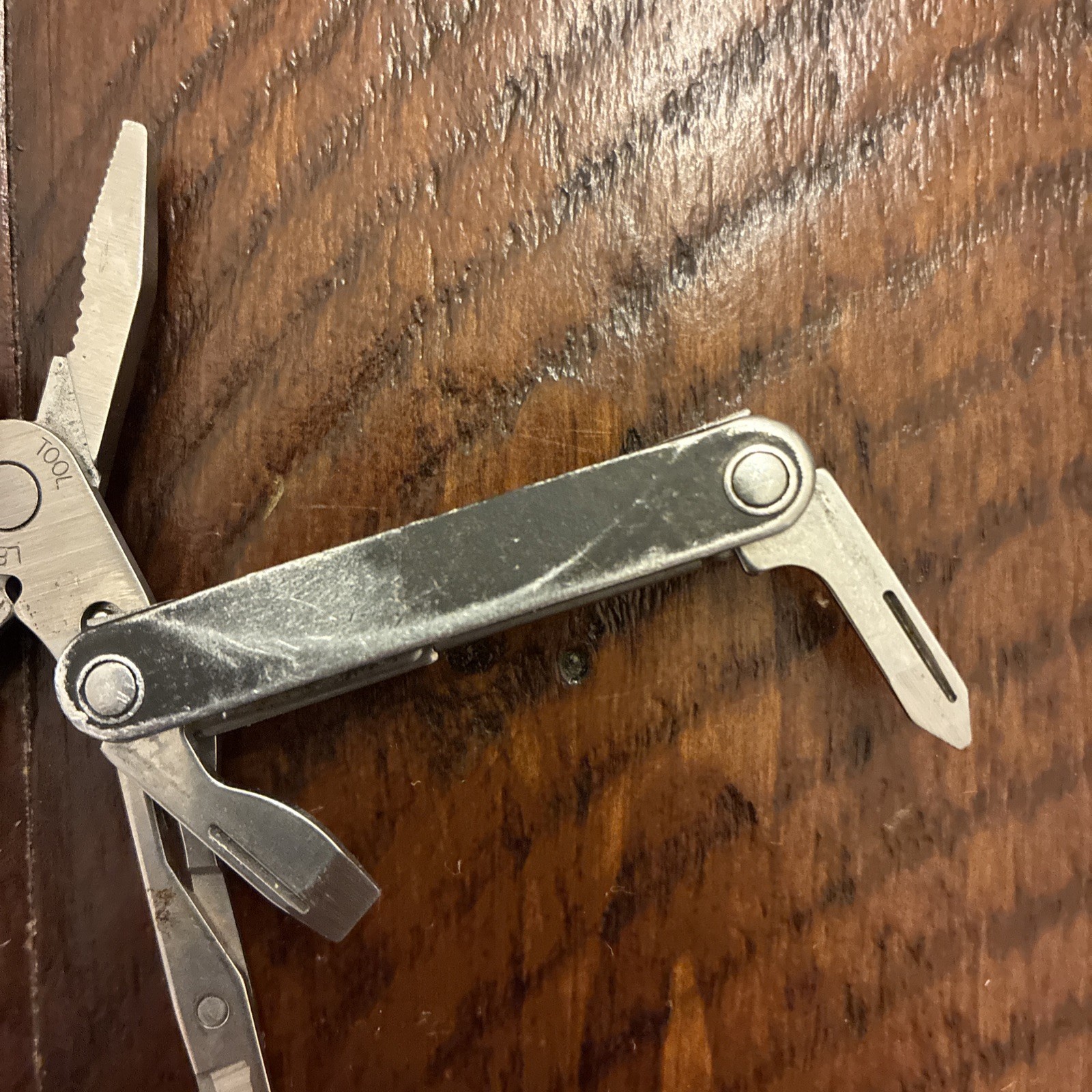 Leatherman SQUIRT PS4 Multi-Tool With Pliers Scissors Knife – Read Description