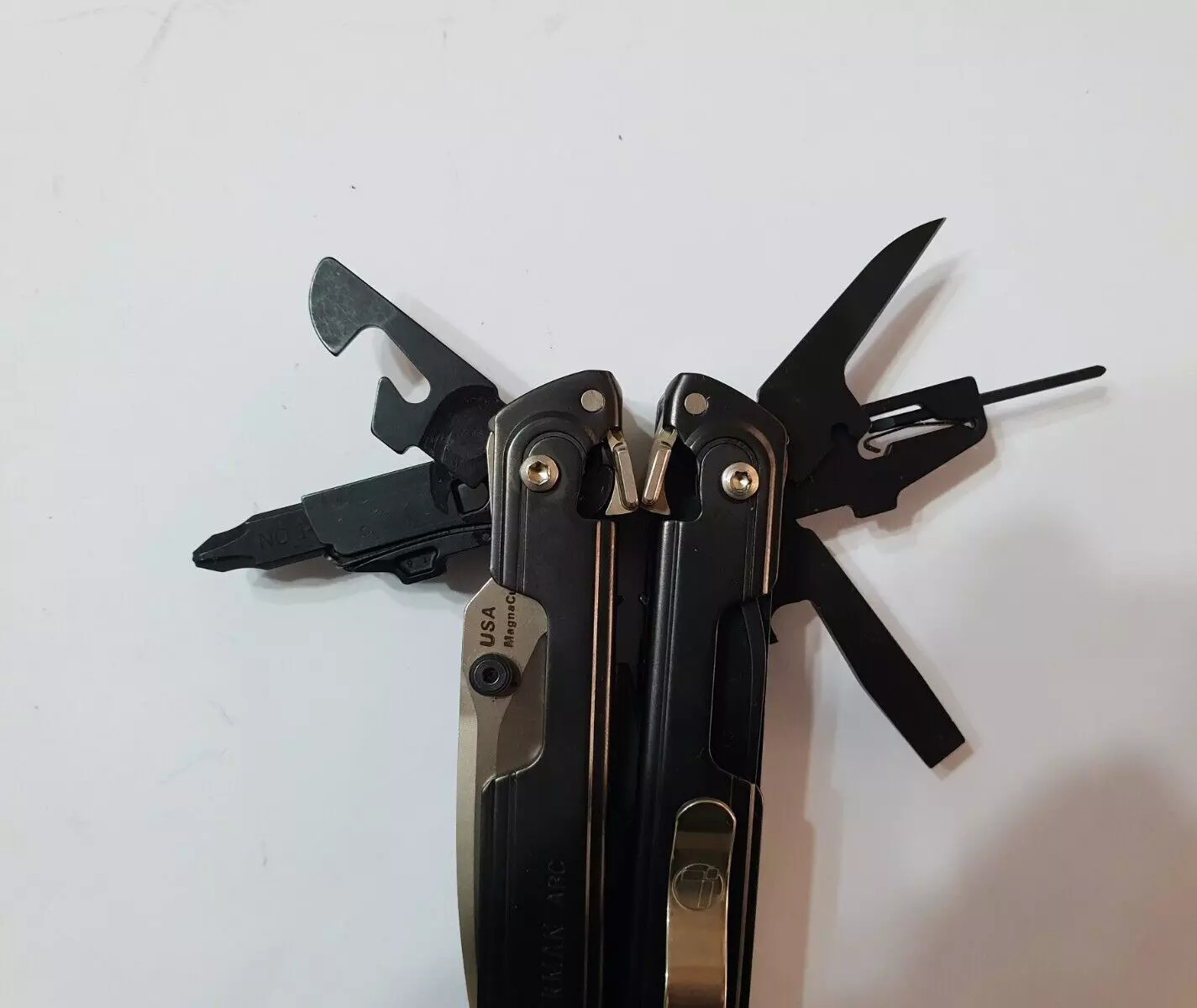 🔥🔥🔥 Leatherman Arc Obsidian Black Limited Edition MagnaCut Very Rare New