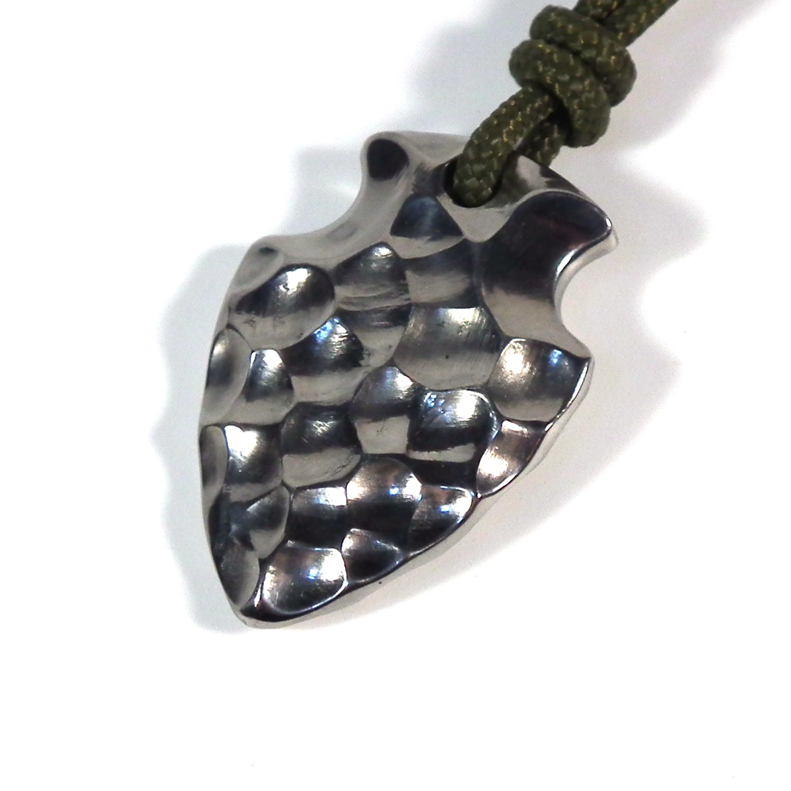 EDC ornament knife fell pendant arrow head tip outdoor flint vein dent