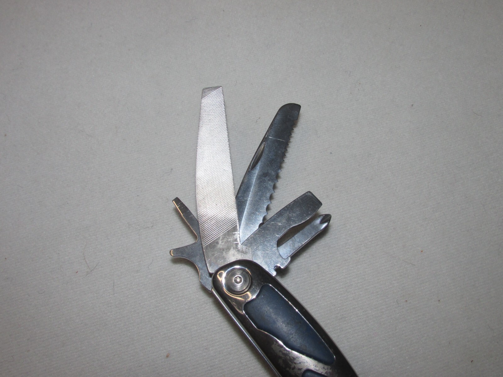 11 Tool Handheld Multi Tool * Unbranded * Pliers Knife Saw Screwdriver