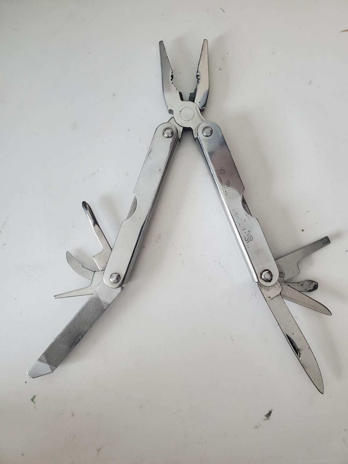 Steel Plier Multi-Tool 9 in 1