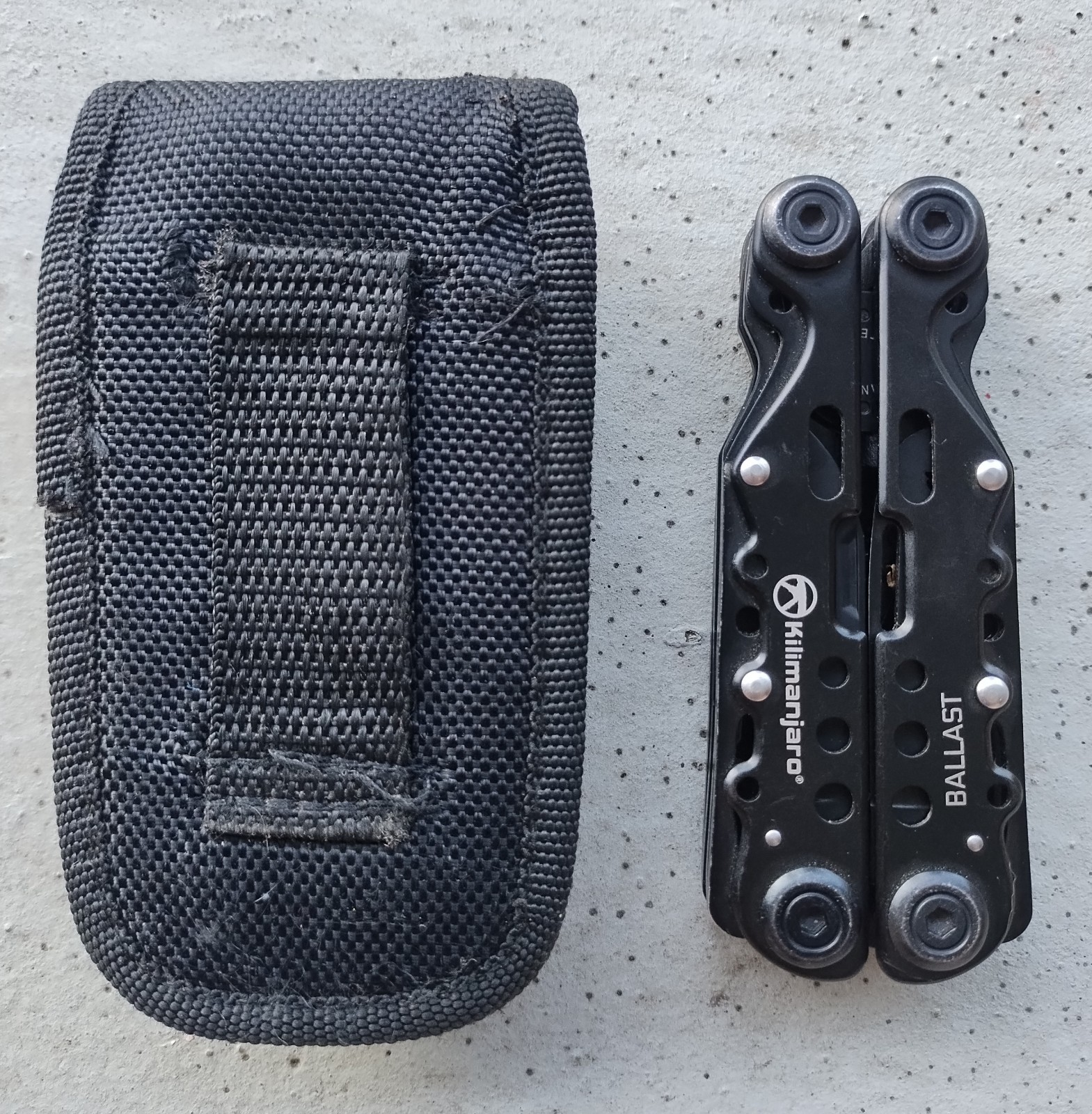 KILIMANJARO BALLAST 13-IN-1 MULTI-TOOL WITH NYLON POUCH 910053, EXCELLENT!
